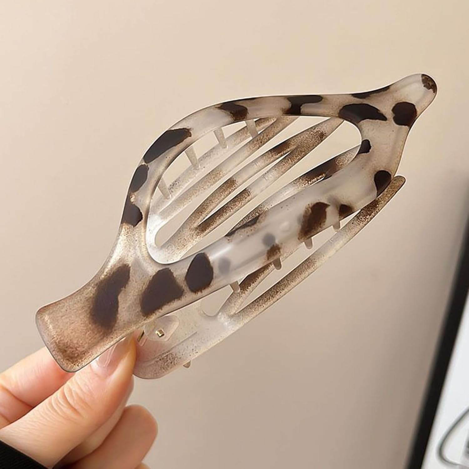 Flat Hair Claw Clips, Duckbill Flat Claw Hair Clips | Non Slip French Style Headpieces for Youth Women Nurse Ponytail Securing Gym Workout Wet Styling Dating Party image number 3