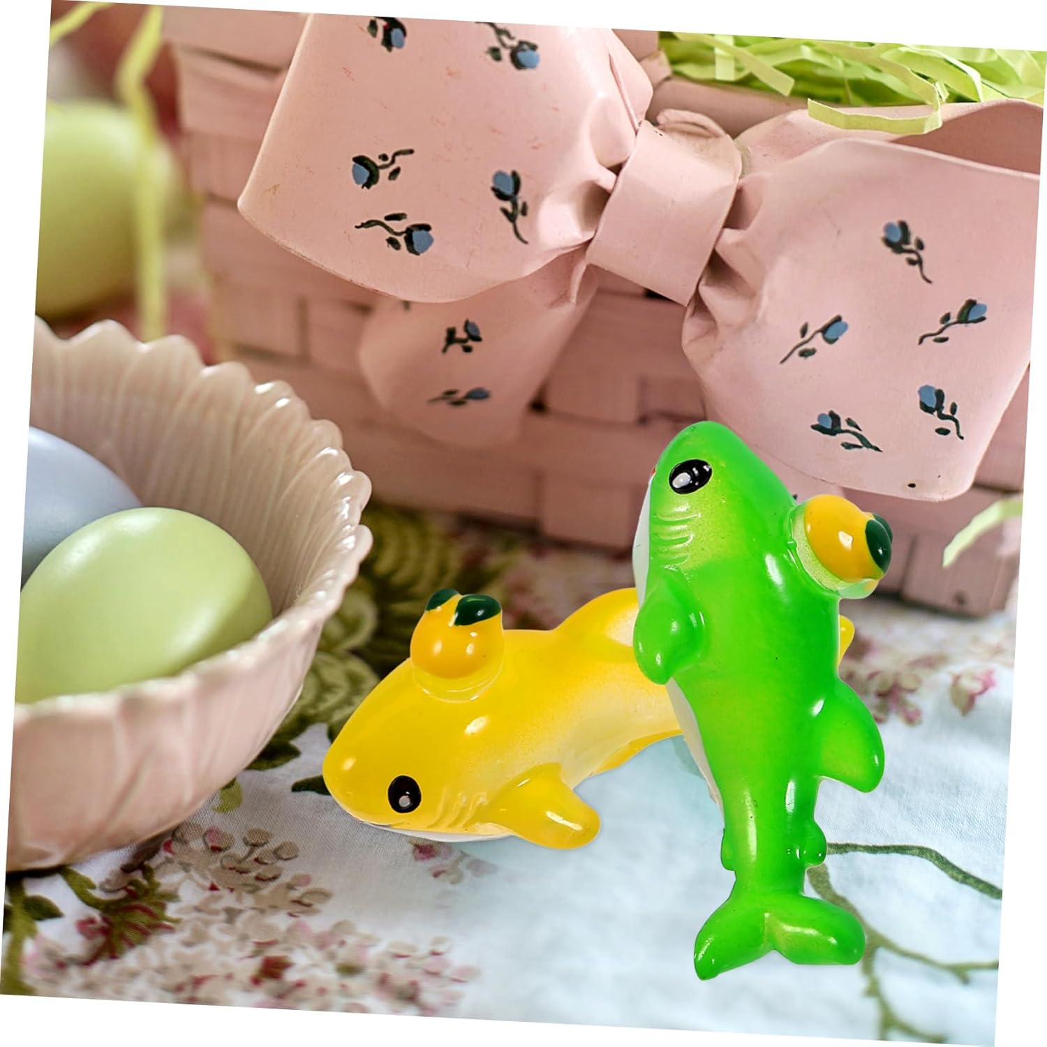 HANABASS 4Pcs Miniature Whale Figurines Cute Animal Statues for Fish Tank and Decor Vivid Craft for Aquatic Landscape and Home Decoration image number 5