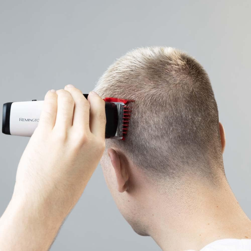 Remington HC500 Hair Trimmer (Self-Sharpening Stainless Steel Blades, 10 Angled Fade Combs, 9 Attachment Combs, 2 Combs for Hair behind the Ears, Mains/Battery Operation) Hair Trimmer Easy Fade image number 1