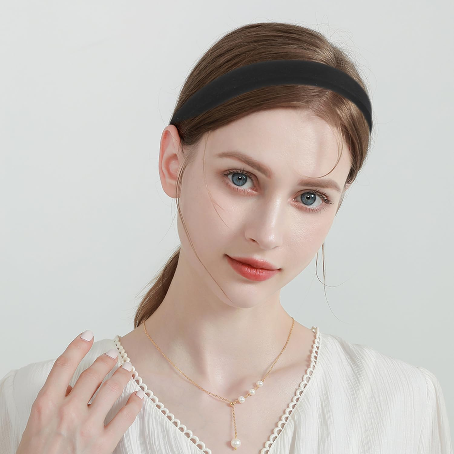 Pack of 4 Velvet Headbands, Wide Brimmed Headbands for Women, Simple Retro Headbands, Hair Accessories, Non-Slip Headbands