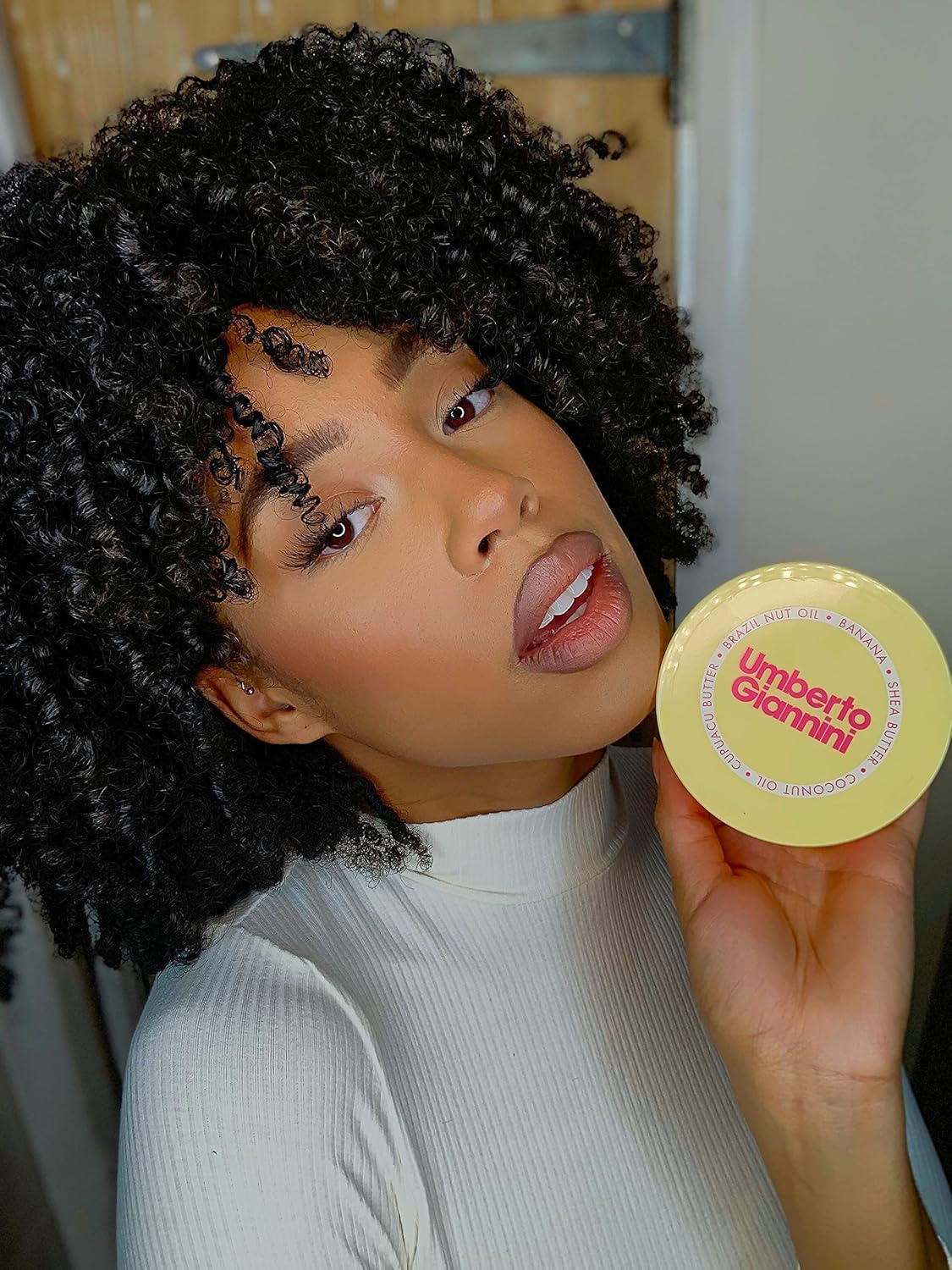 Umberto Giannini Banana Butter Leave-In Conditioner 200Ml image number 3