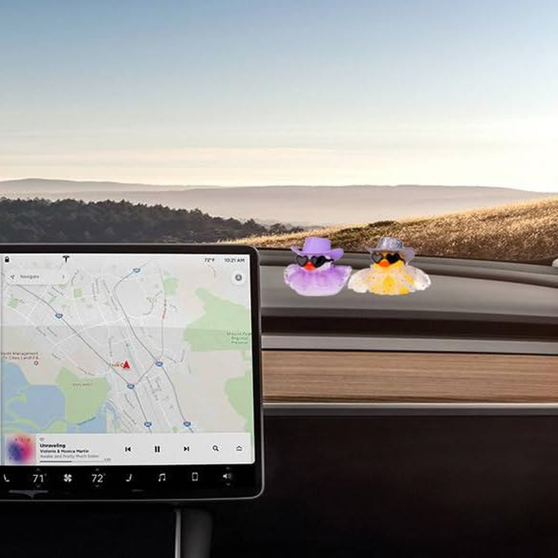 2 Pcs Mini Rubber Ducks with Skirt and Glasses, Cute Car Dashboard Decoration Accessories image number 5