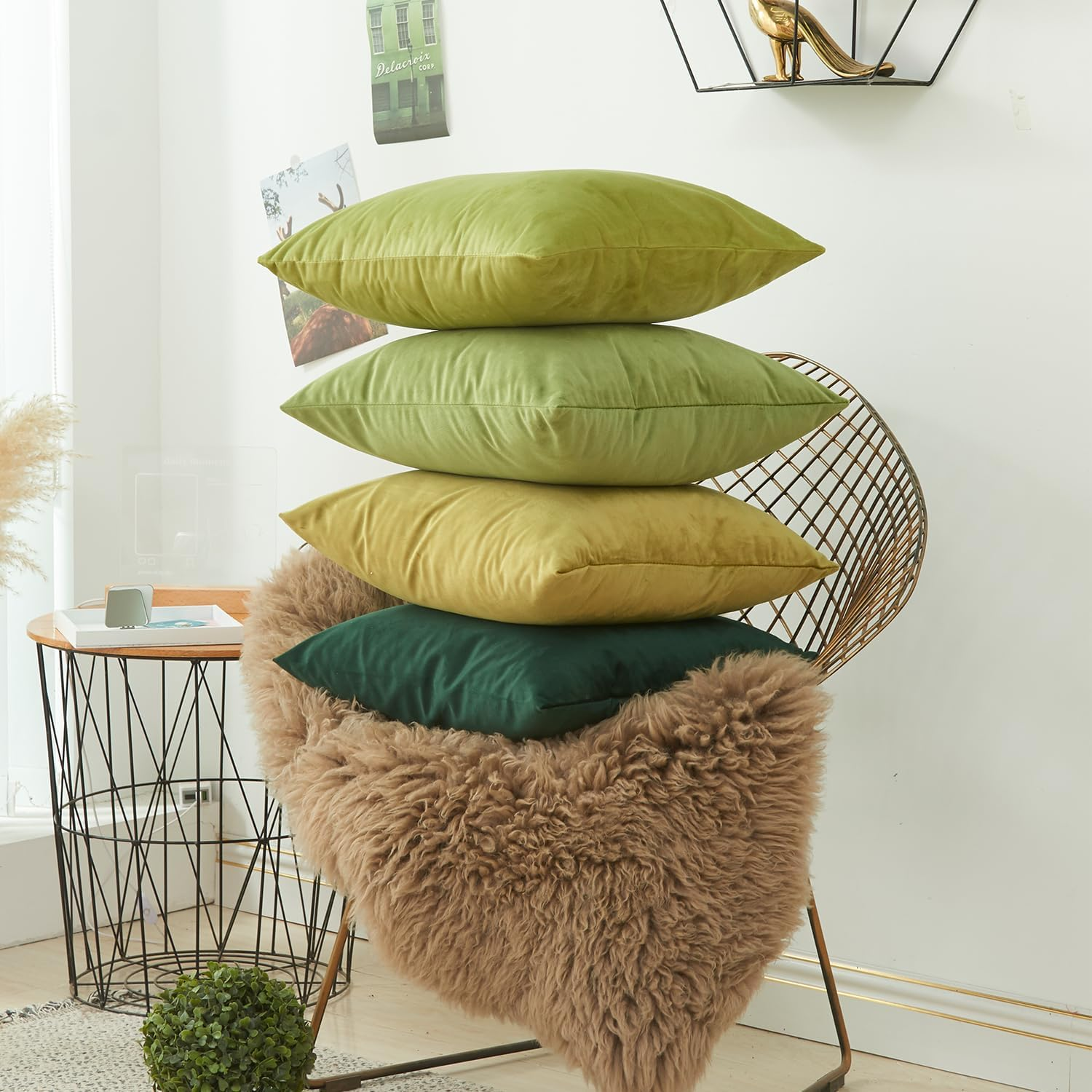 Set of 4 Velvet Throw Pillow Covers, Soft Square Home Decorative Cushion Cases Cozy Cushion Covers for Couch Sofa Car Bedroom Living Room Home Patio Indoors Outdoors Style Home Decor 45 X 45 Cm - Brown image number 3