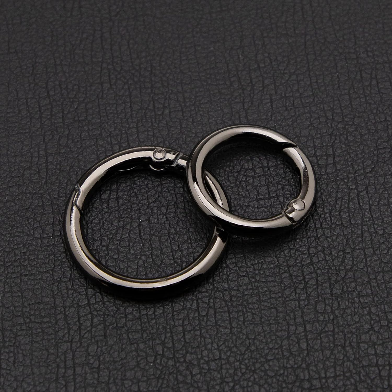 Emsea 15Pcs Spring O Ring Alloy round Carabiner Snap Clip Hook Trigger Spring Keyring Buckle 5 Styles for Bags Purses Keychain Backpack Handbag Black image number 1