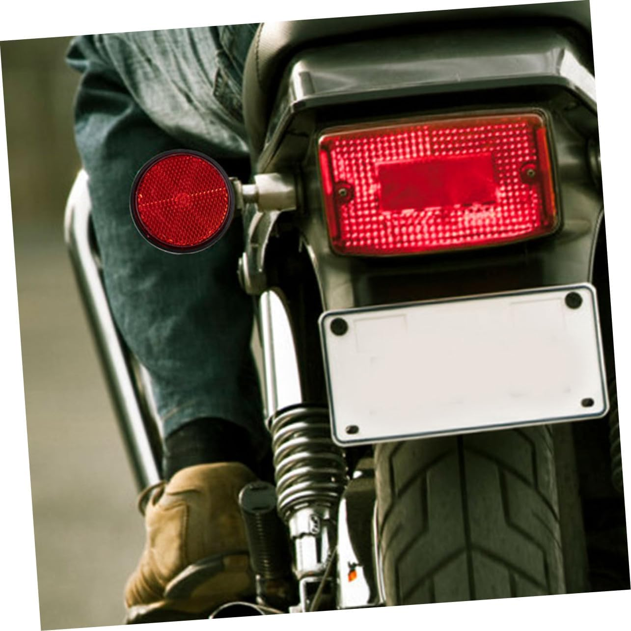 6Pcs round Plastic Bike Reflectors with Screw Design for Easy Installation Reflective Cycling Warning Fit for Mountain Bikes Motorcycles and More