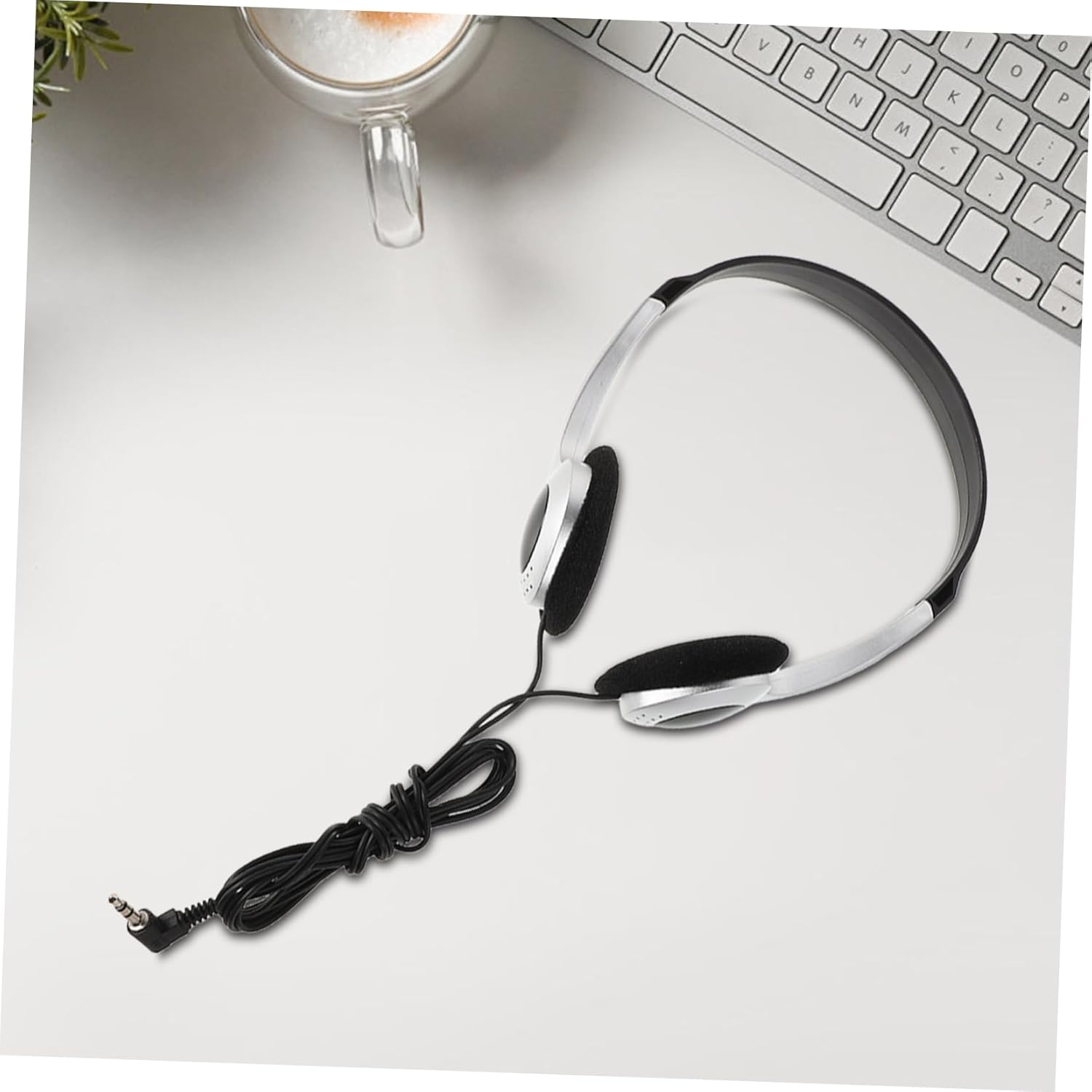 HOMSFOU Retro Wired On-Ear Headphones for Kids and Students with Comfortable Fit, Lightweight Portable Design, Usb-C Adapter Included for School, Travel, and Library Use image number 6