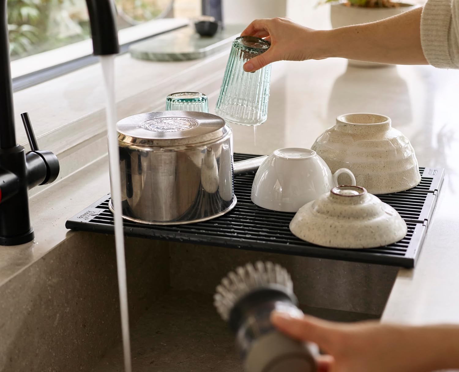 Joseph Joseph Platform Folding over Sink Drainer, Fits across Sink, save Worktop Space, Quick Draining and Fast Drying, Adjustable Folding Design, Non-Slip Feet, Space-Saving Storage image number 4