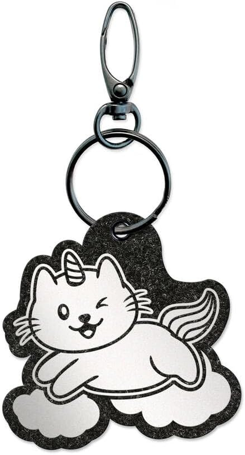 Reflexy Flying Unicorn Cat Reflector Pendant &ndash; Recycled Felt Pedestrian Reflector Reflector Pendant Unicorn Cat Fly Magic Dream Dream Kitten Cloud image number 3