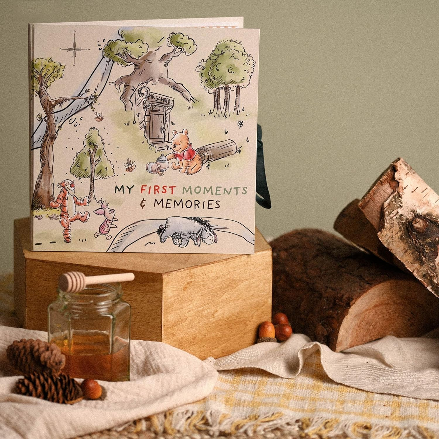 Widdop & Co Disney Winnie the Pooh First Year Record Book - Photo Album - 21.6 X 21 X 8 Cm - Green image number 1