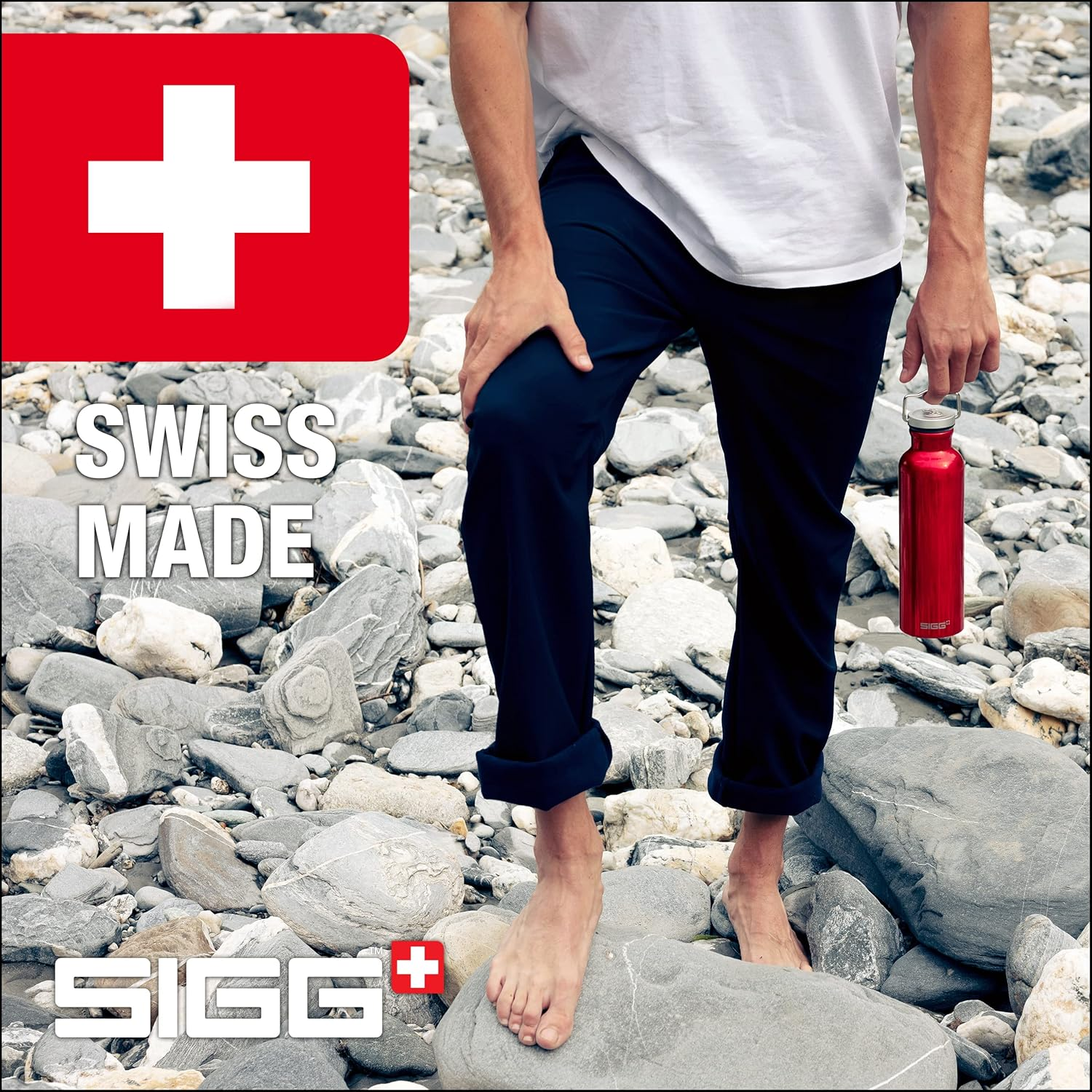 SIGG Original Red Water Bottle (0.75 L), Pollutant-Free and Leak-Proof Metal Bottle, Lightweight and Sturdy Aluminium Bottle with Screw Cap - Aluminum image number 5