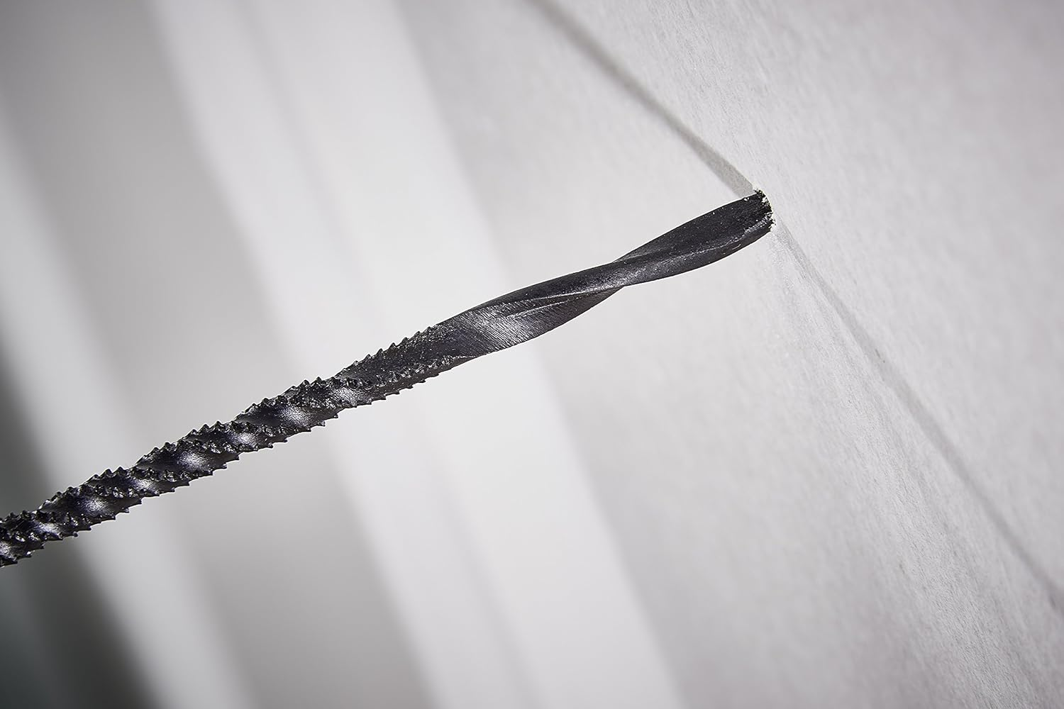 Wolfcraft 4031000 Hand-Keyhole 275 Mm-For Sawing Recesses and Free Forms in Board Material, Black image number 3