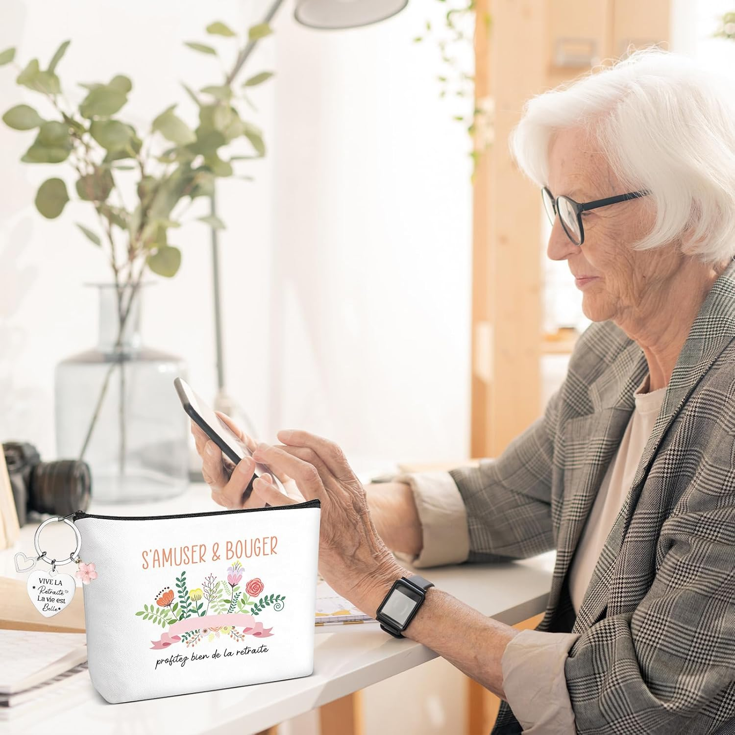 Xuniea Retirement Gift Set for Women - Travel Cosmetic Bags and Keychains, Flower Design, Practical Gift for Colleague, Teacher or Wife, as Shown, Fashion image number 1