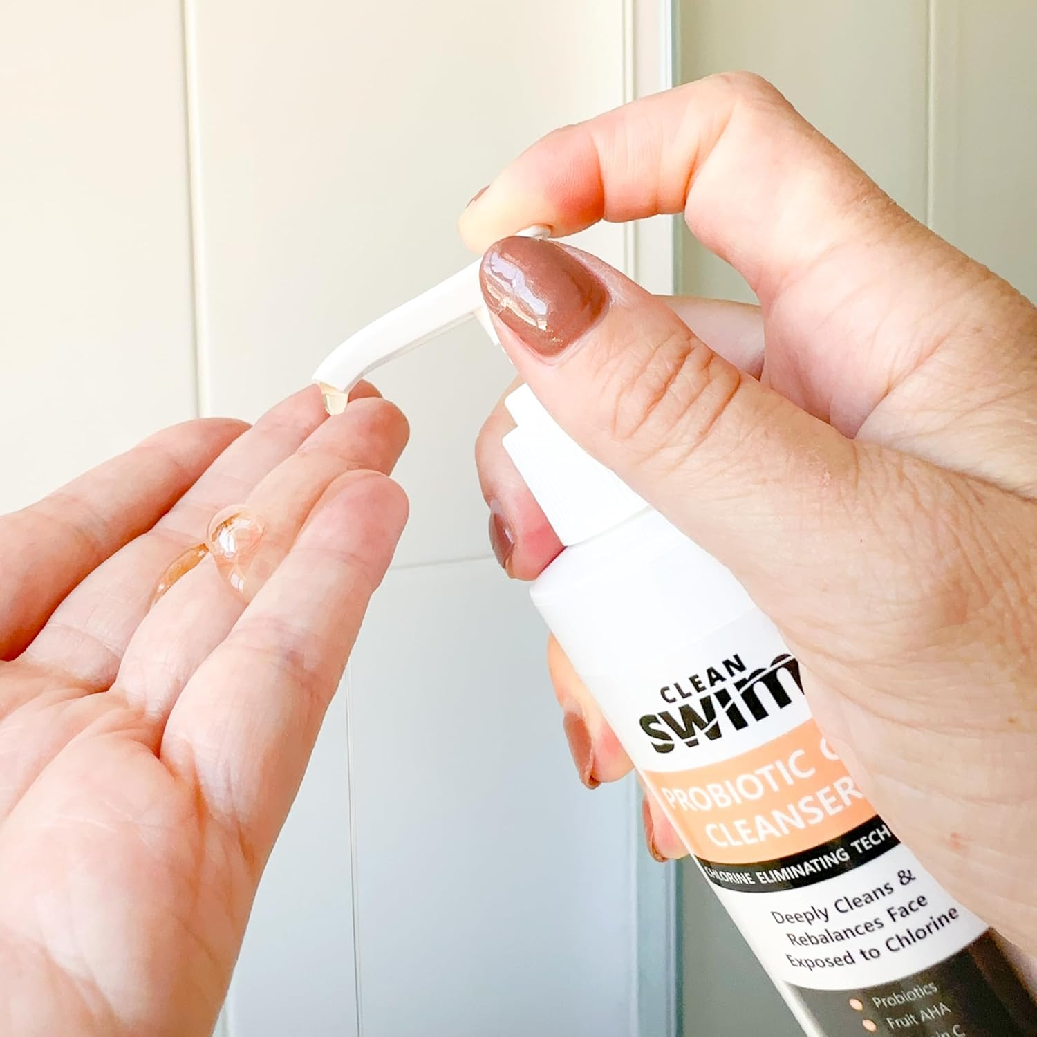 CLEAN SWIM Pro-Biotic Gel Face Cleanser for Your Face with Pro-Biotics, Fruit AHA and Vitamin C 125Ml image number 2