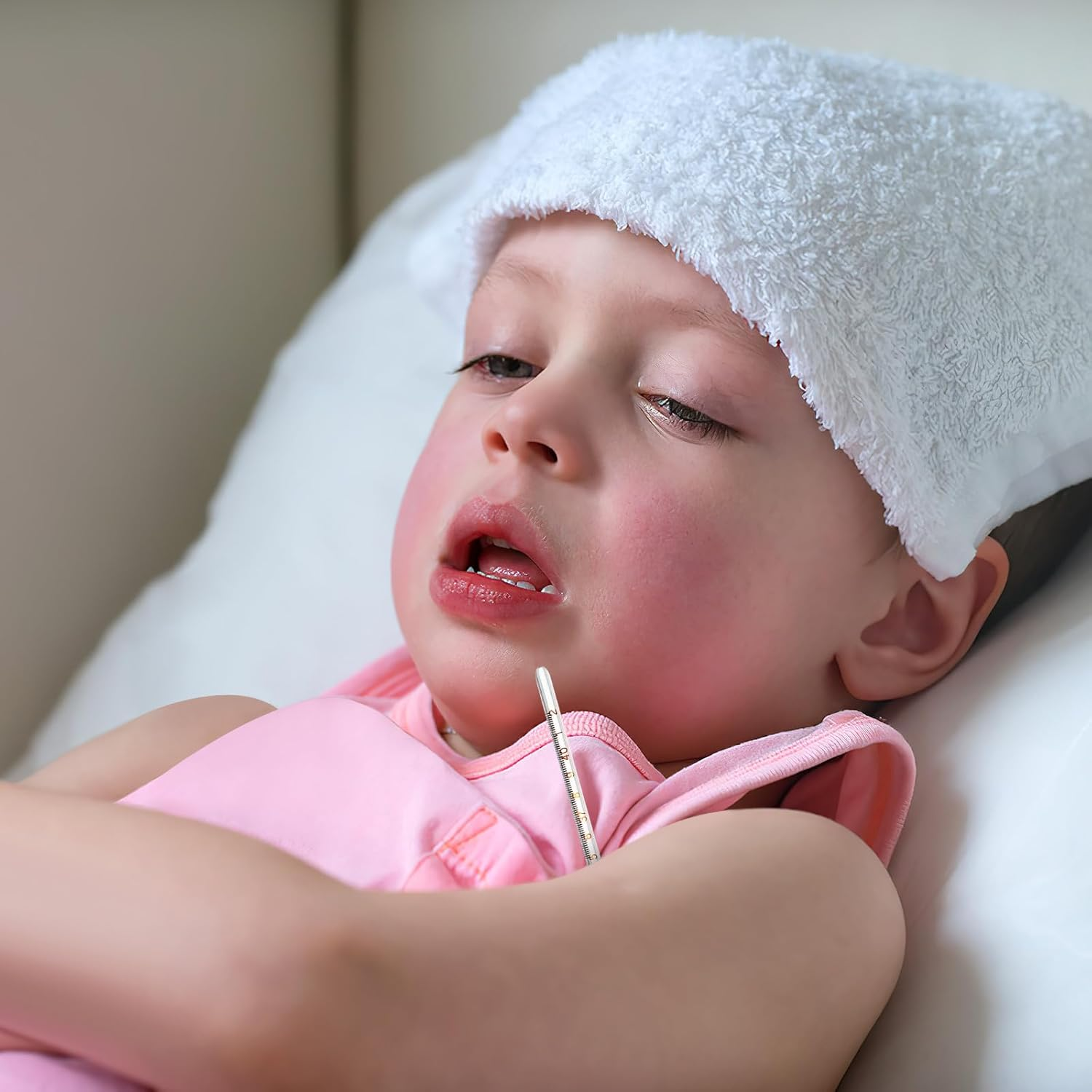 SAFIGLE 1Pc Glass, Triangular Bar Oral for Adults, Accurate Measurement, Blue Color, 4. 72 Inch, No Batteries Needed image number 1