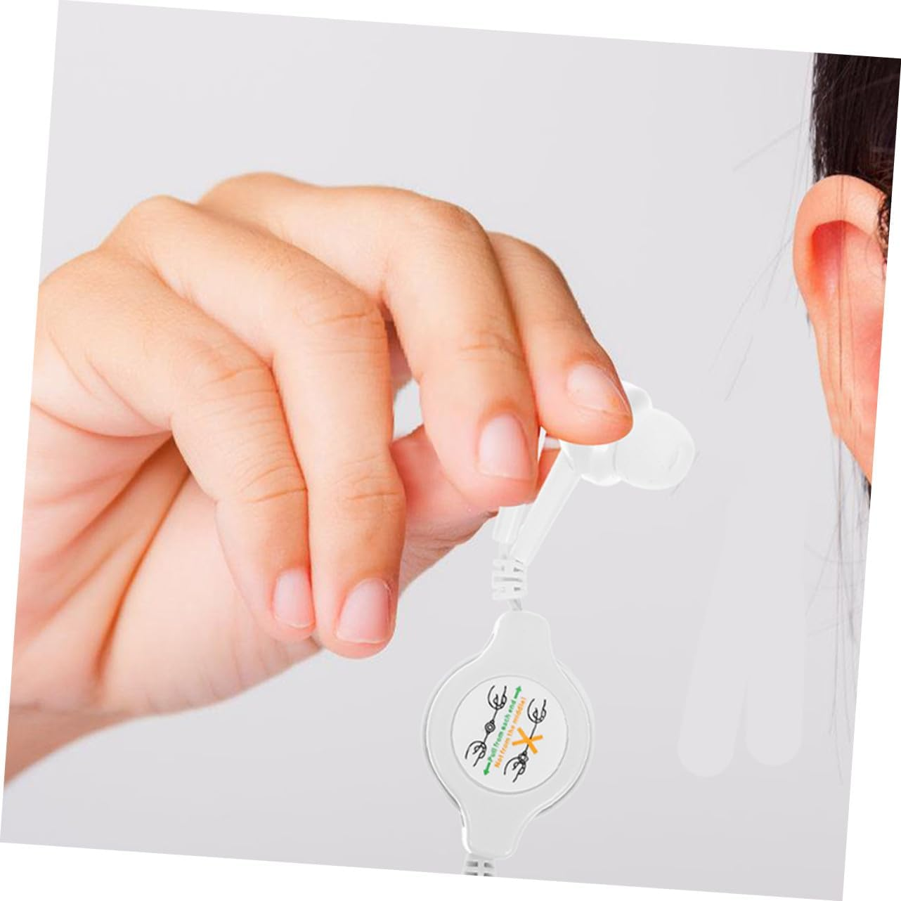 LIGIGWASH Retractable Earphones Dual Retractable Earplugs Portable Earbud Headphones Comfortable Design Noise-Isolating In-Ear Sports Headphones for Travel and Daily Use image number 3