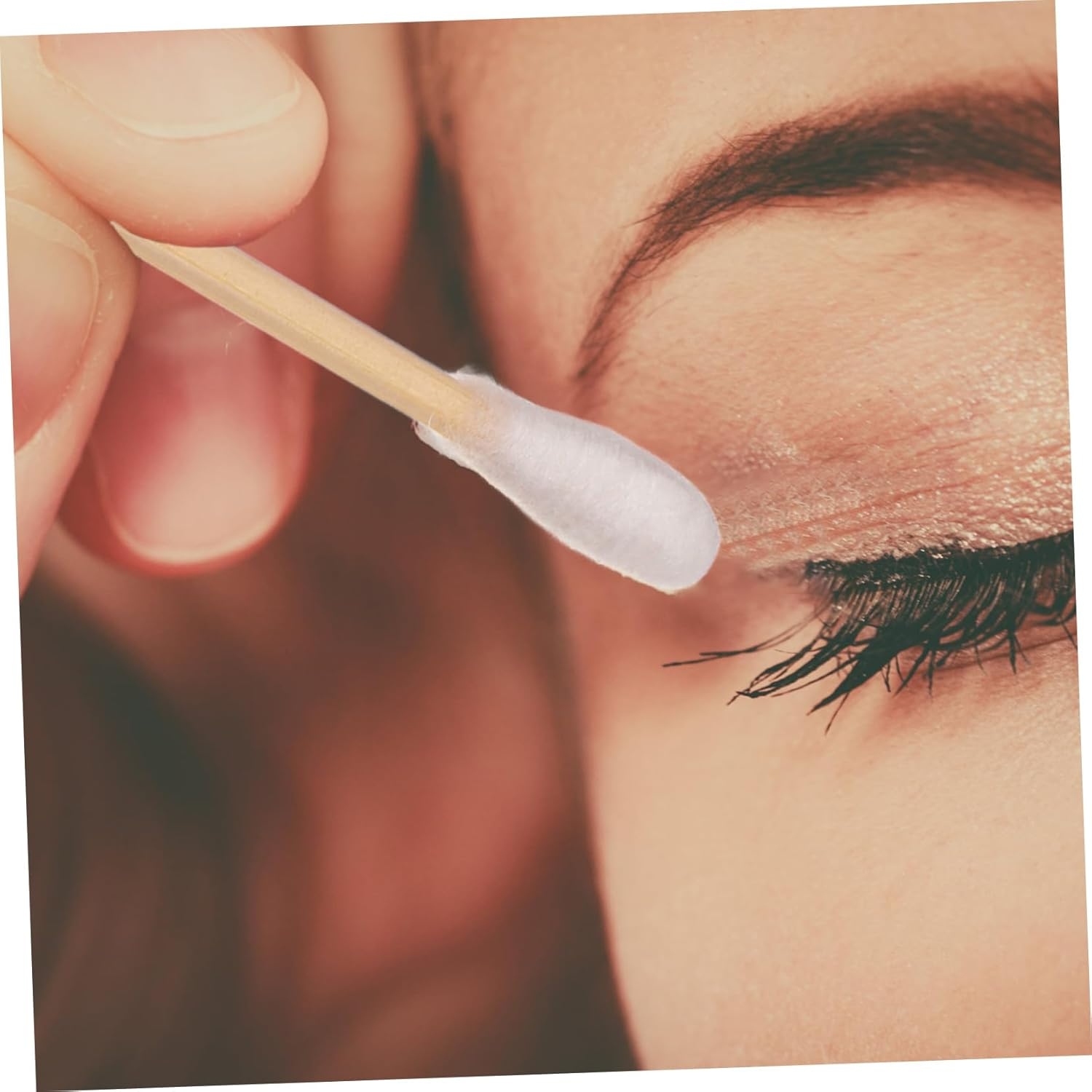 100Pcs Organic Cotton Buds Bamboo Sticks Makeup Makeup Removal Ear Cleaning Keyboard Cleaning Multi-Functional Swabs image number 1