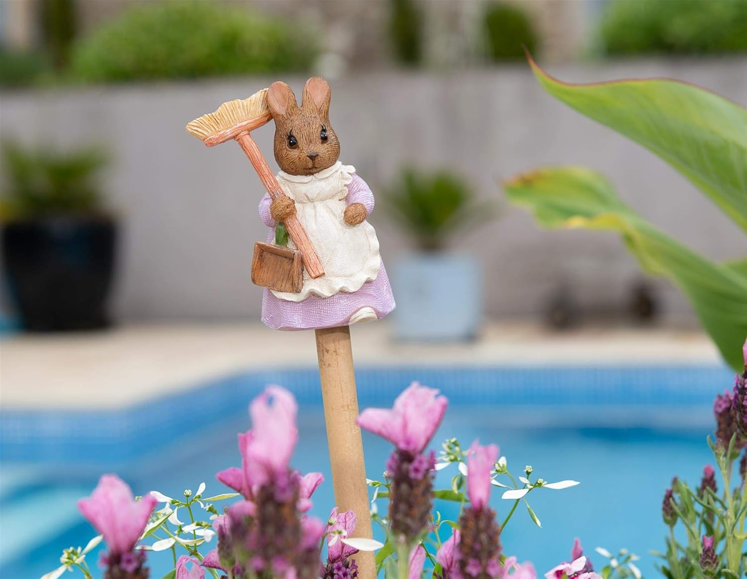 Jardinopia Garden Decor Beatrix Potter Hunca Munca Stake Topper image number 1
