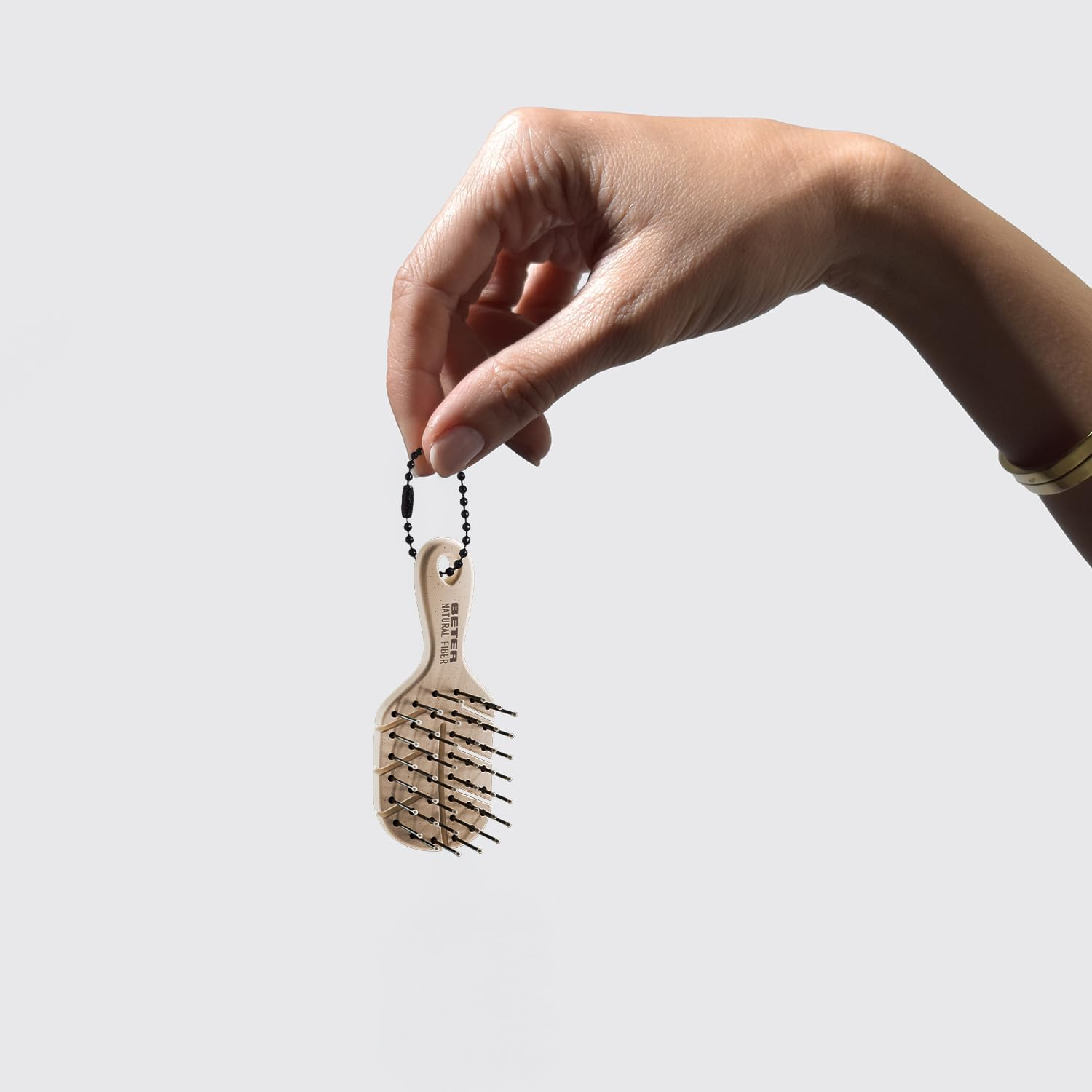 Beter - Natural Fiber Skeleton Anti-Pull Hairbrush + Charm Mini, Detangling, Anti-Tangle and Anti-Breakage, Eco-Friendly image number 5