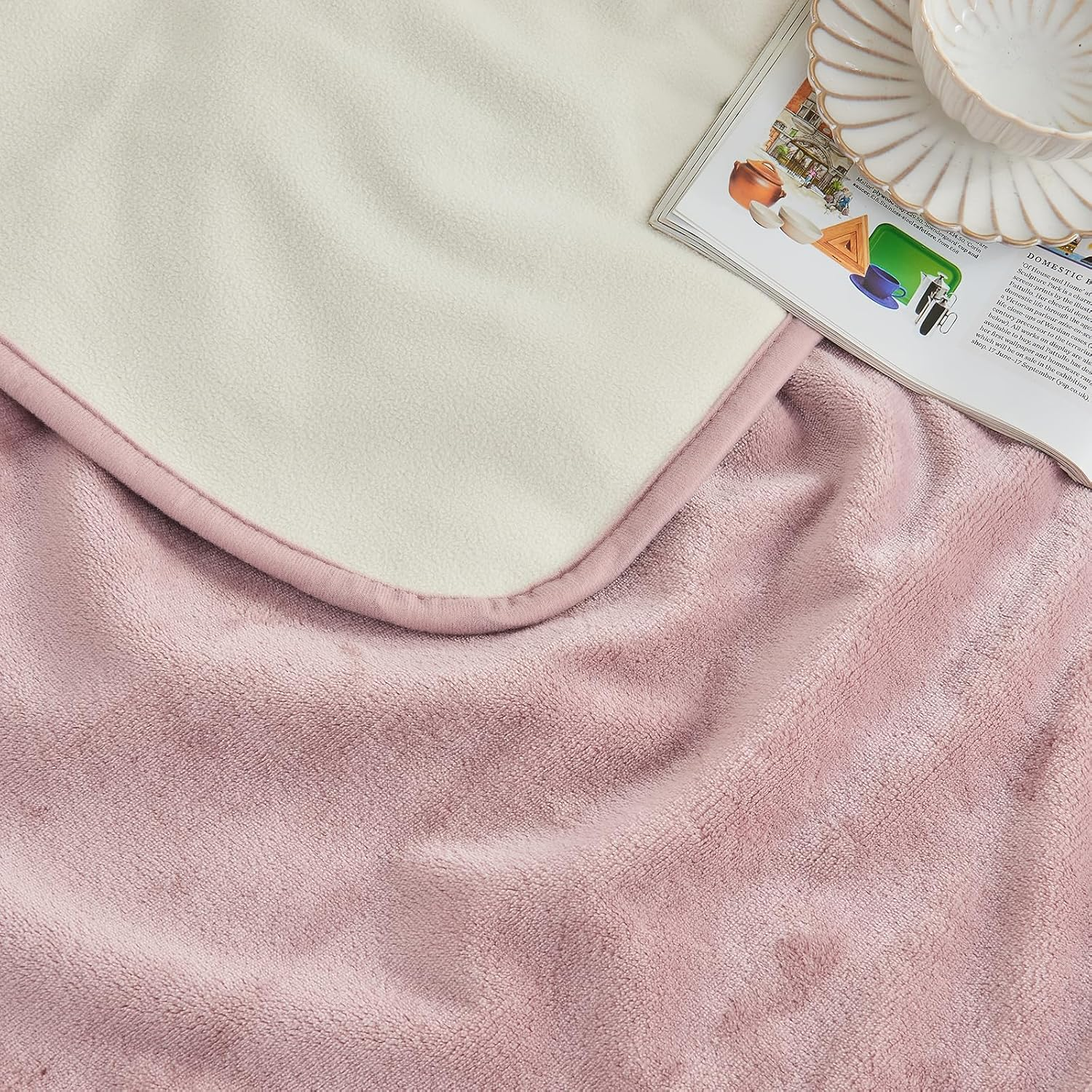 Yaning Waterproof Blanket 80"X90" for Adults, Reversible Waterproof Bed Cover for Dogs Cats Pets, Soft Leakproof Blanket for Bed Couch Sofa Furniture Protector, Dusty Pink/Off White image number 4