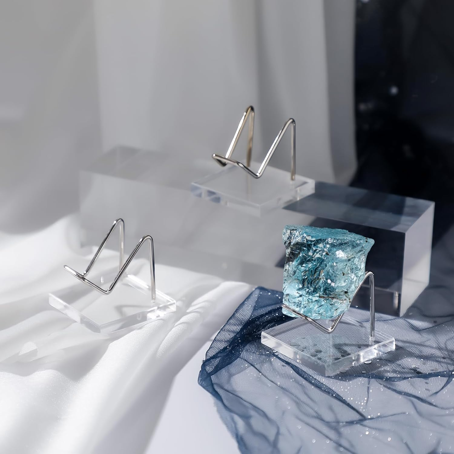 Wenqik 4 Pcs Crystal Display Stand Rock Display Holder with Acrylic Pedestal Base and Metal Arms for Decorative Picture Mineral Crystal Gemstone Collectibles(Silver,Small) image number 5