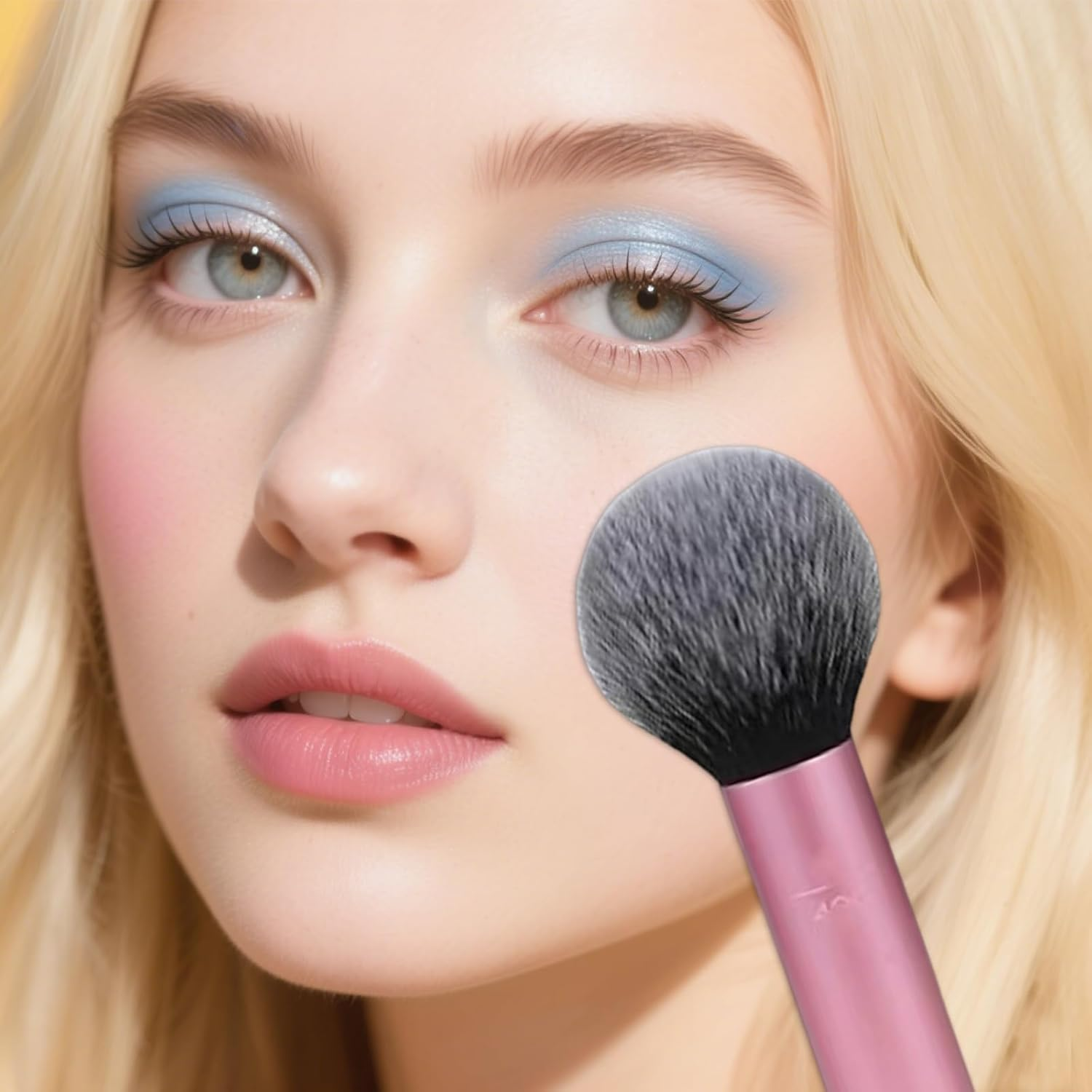 Makeup Brush Set 4 in 1 Daily Essential Brush Set Portable Multifunctional Makeup Brushes Can Be Used for Beauty Touch-Ups Anytime Anywhere Suitable for Girls image number 5