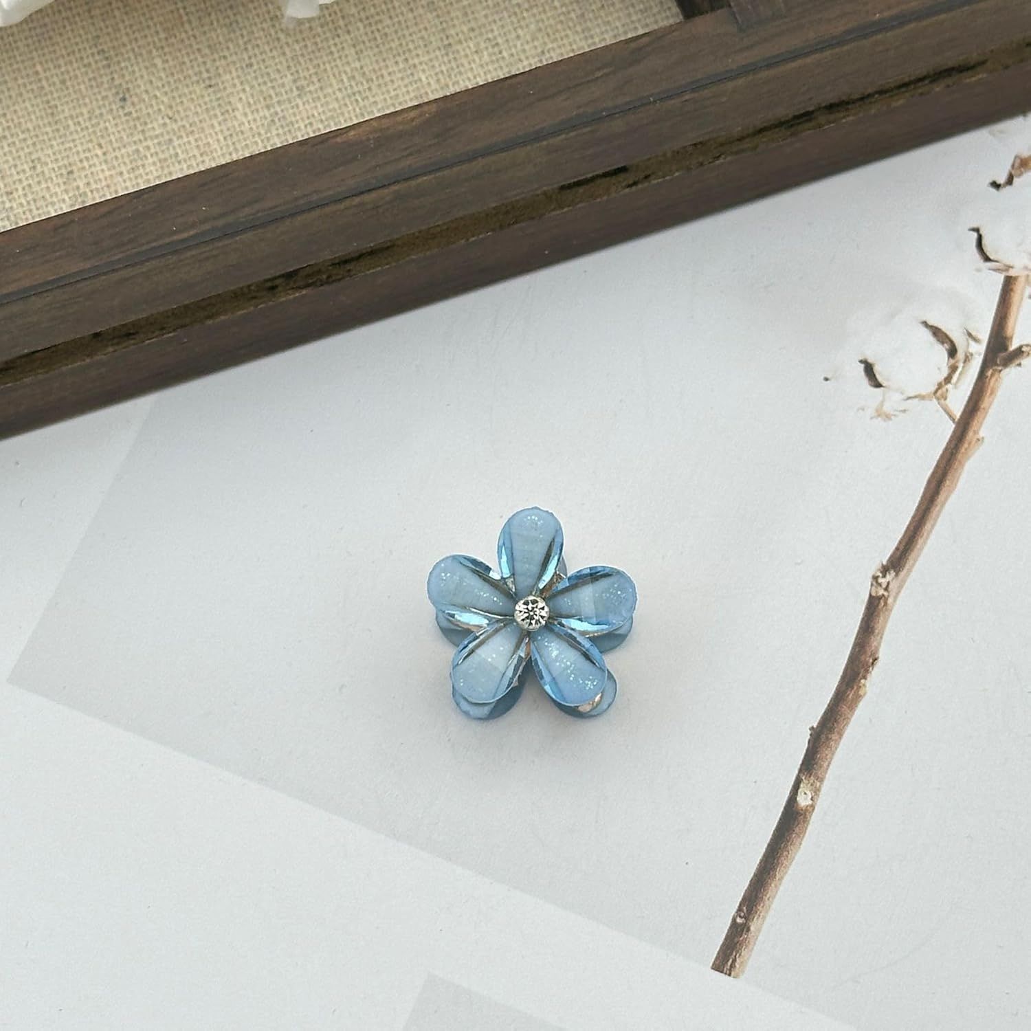 Umiin Mini Hair Clips, Pack of 5 Flower Hair Accessories for Women and Girls, Beautiful Hair Claw Headwear, Styling Tools for Wedding, Party, Communion, Beige & Red & Purple & Blue & Pink image number 5