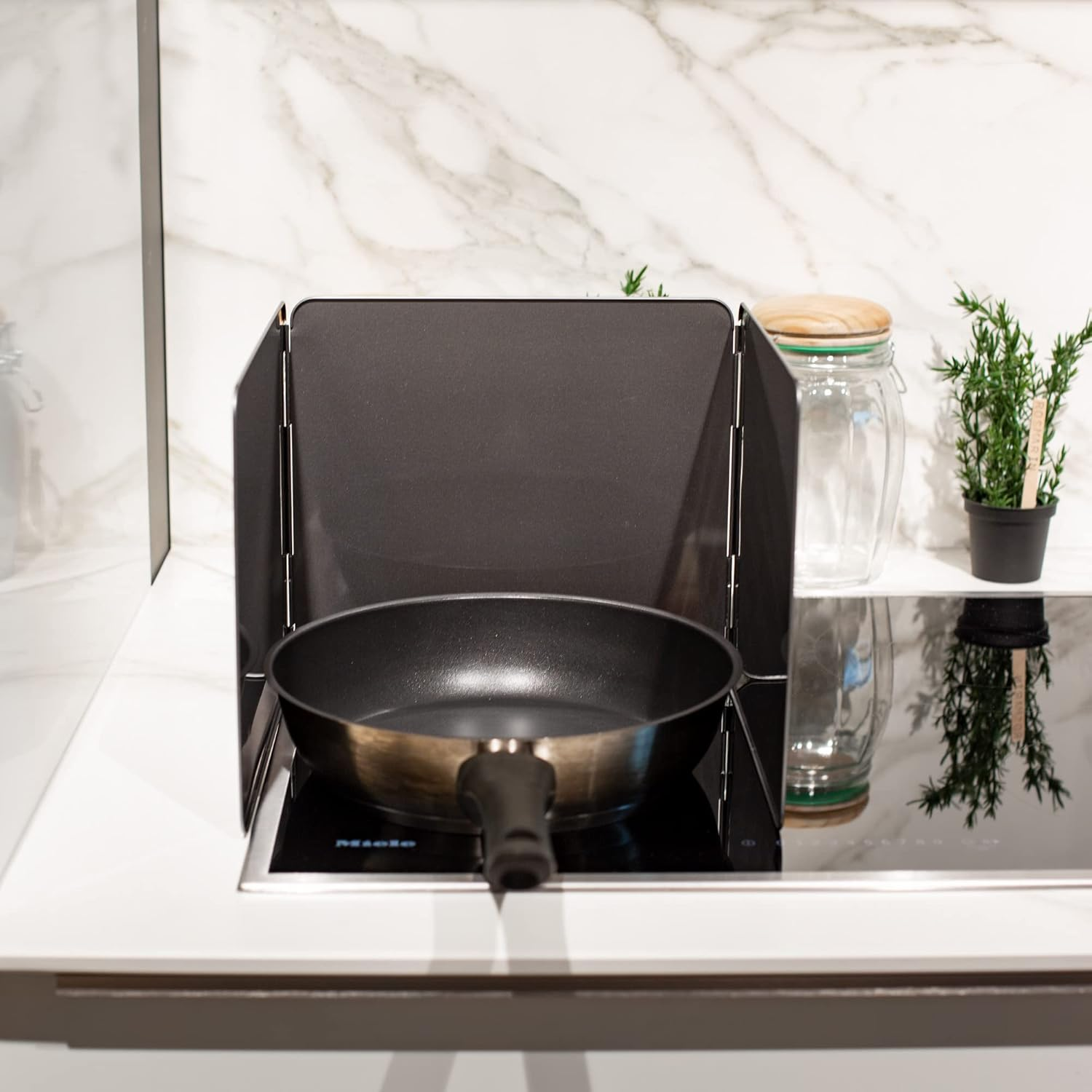 UPP 370 Wall, Pan, Keeps Stove Clean, Space-Saving Folding, Splash Guard, Ideal Kitchen Accessories, Metal, Black image number 4