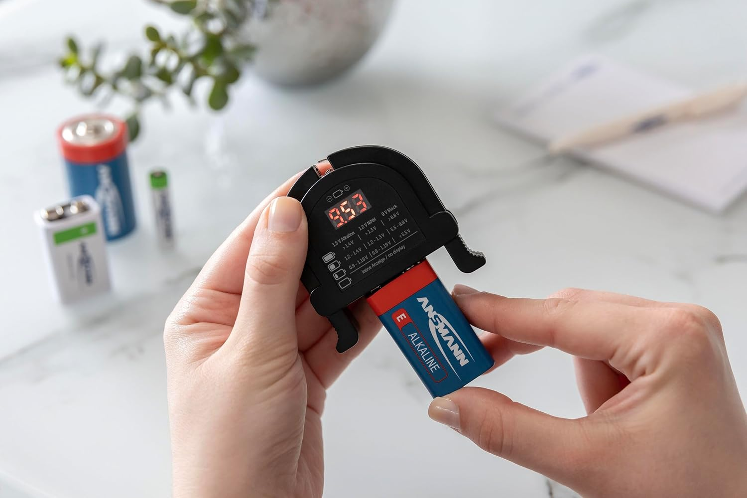 Ansmann Compact Digital Battery Tester for AA, AAA, C, D and 9V Alkaline and Nimh Barreries image number 4