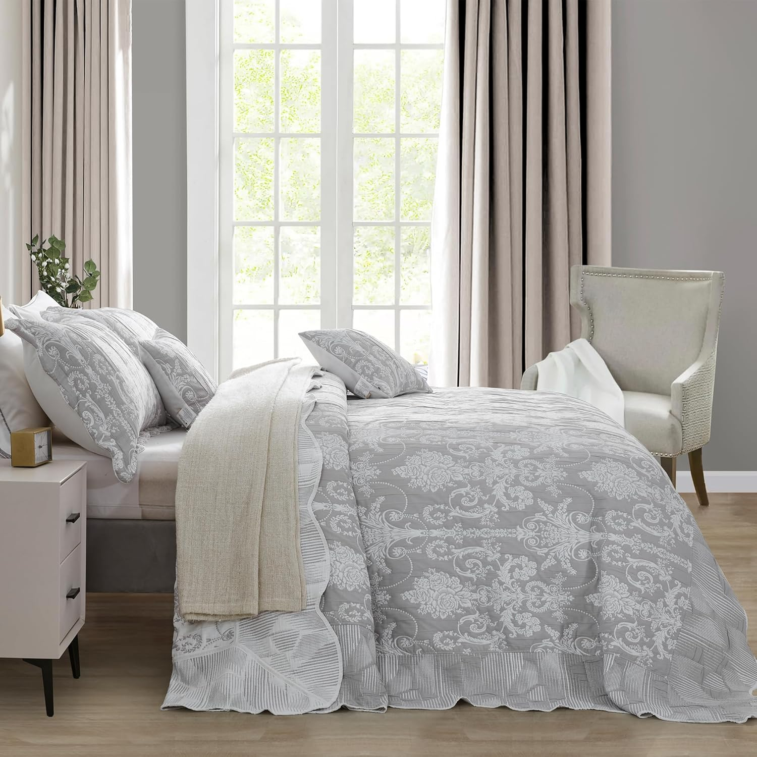 Blythease Oversized King Bedspread, Jacquard Matelasse Damask Pattern Design, Lightweight, Reversible, 5 Piece, 100% Microfiber, Gray