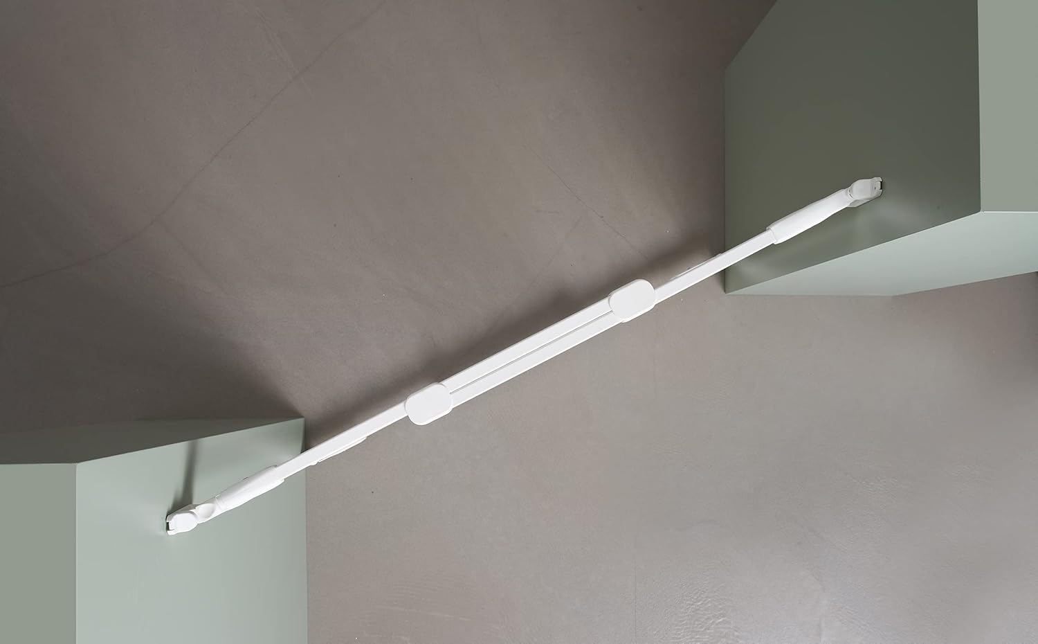 Babydan Flexifit, 67-105.5 Cm, Extendable and Flexible Stair Gate/Baby Gate/Safety Gate, Metal, White, Made in Denmark - (Pet Gate/Dog Gate) image number 1