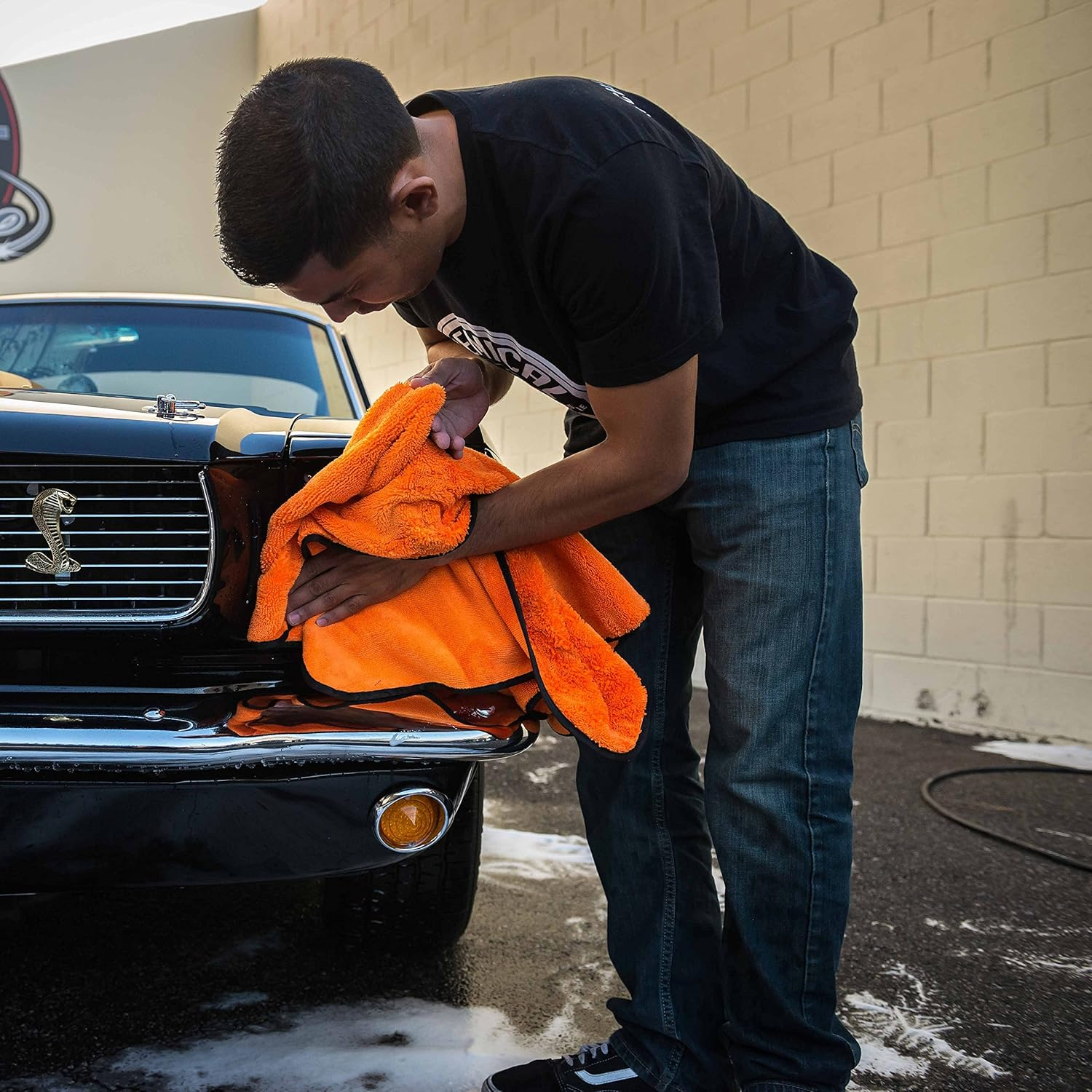 Chemical Guys MIC_725 Microfiber Drying Towel (36" X 25") image number 1