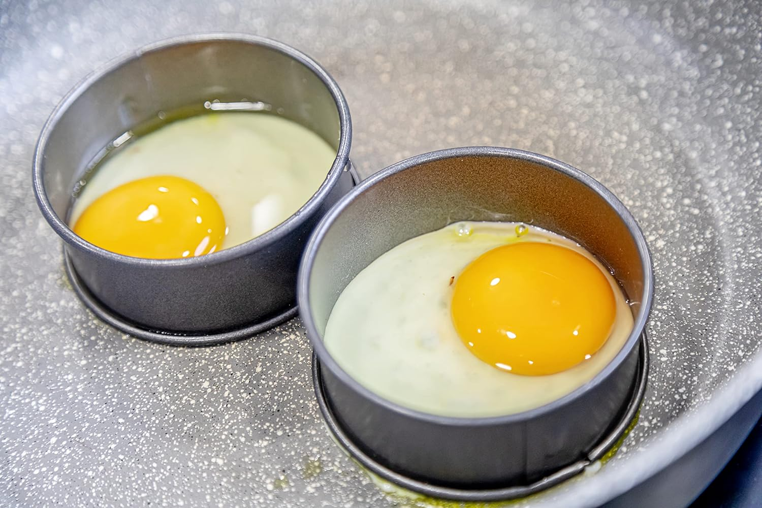 Kitchen Craft Non-Stick Egg Poachette Rings, Black, 5028250136084 image number 4