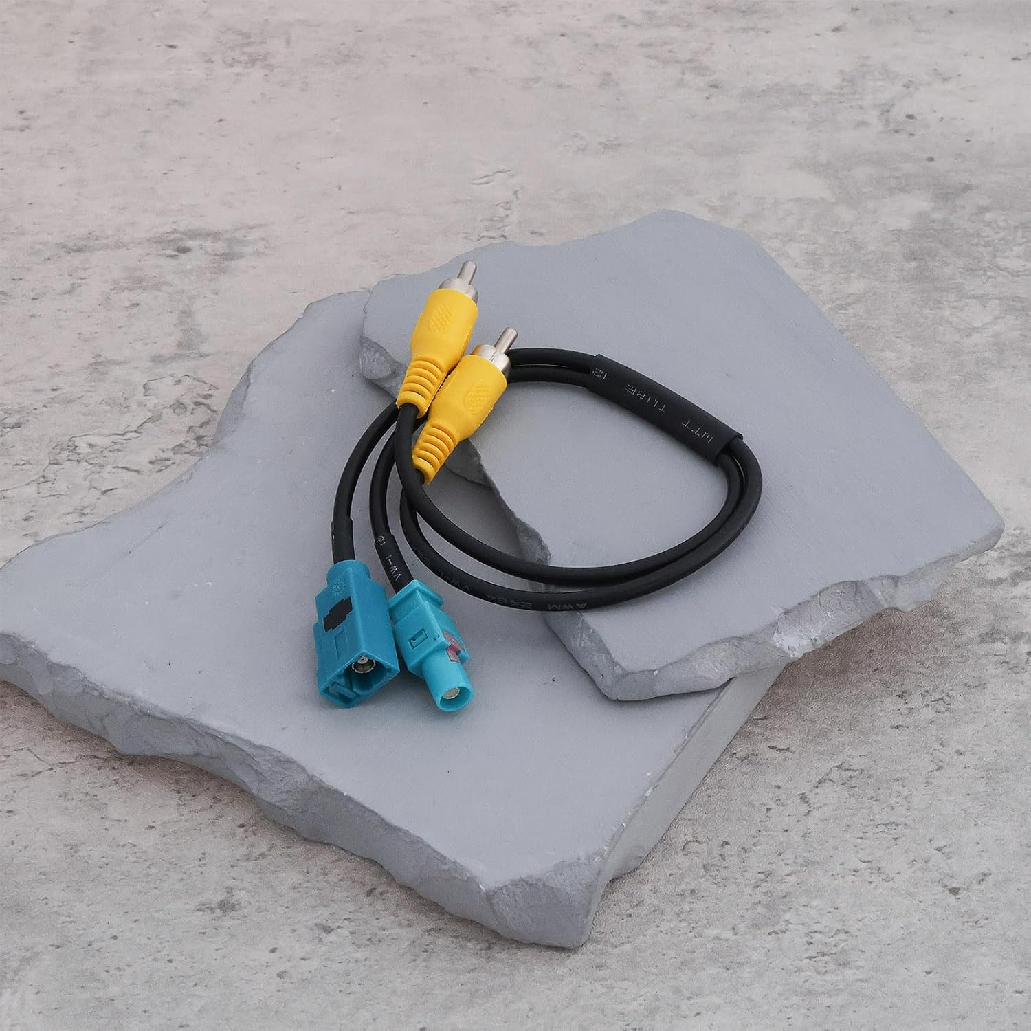 Emsea Car Rear View Camera Fakra Female to RCA Adapter Compatible with Mercedes Compatible with Ford 25Cm image number 1