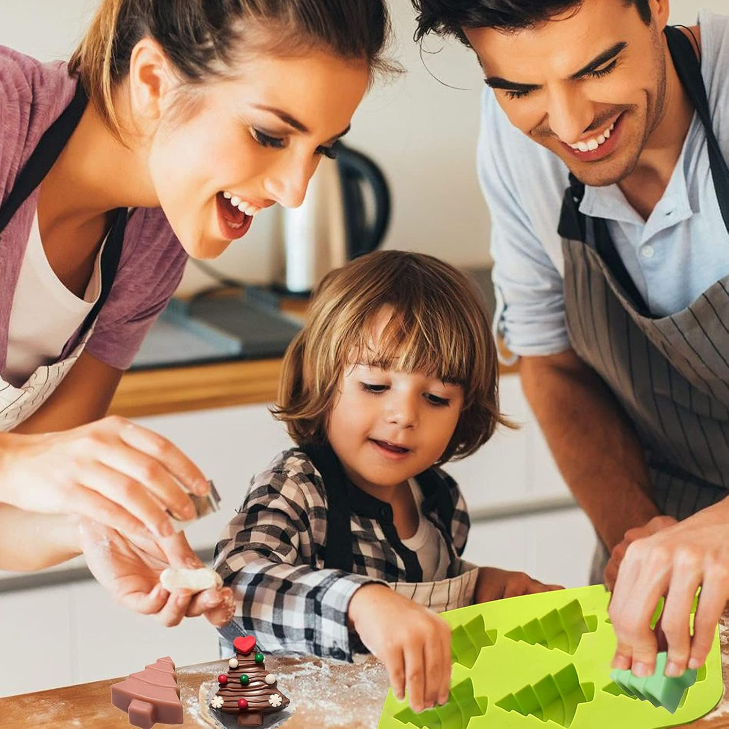 6 Christmas Tree Silicone Molds, Multipurpose Baking Trays, Non-Stick, Heat Resistant, Green image number 2