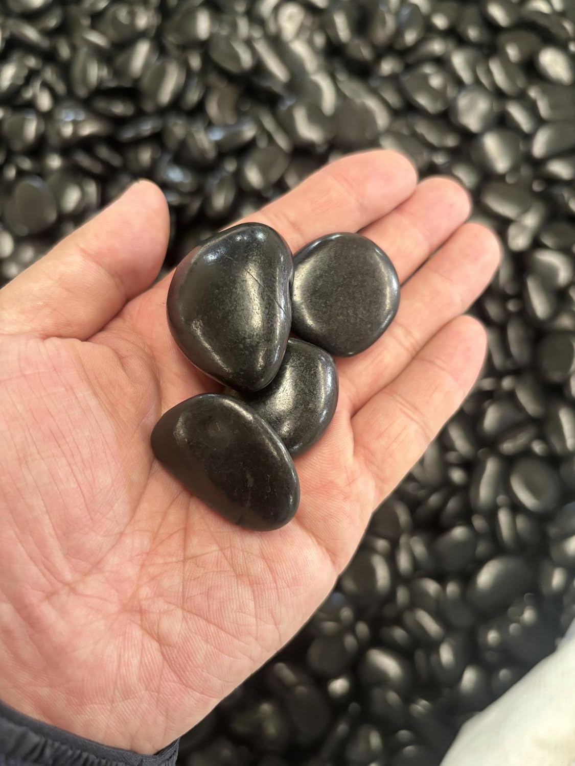 1KG Black Polished Pebbles,Natural Decorative Gravel, for Landscaping,Aquariums,Plants and Vase Fillers Etc image number 5