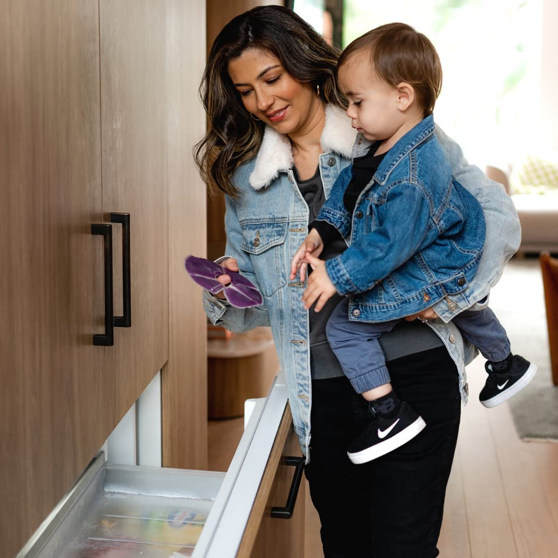 New Beginnings Reusable Breast Care Hot & Cold Therapy Packs for Breastfeeding image number 5