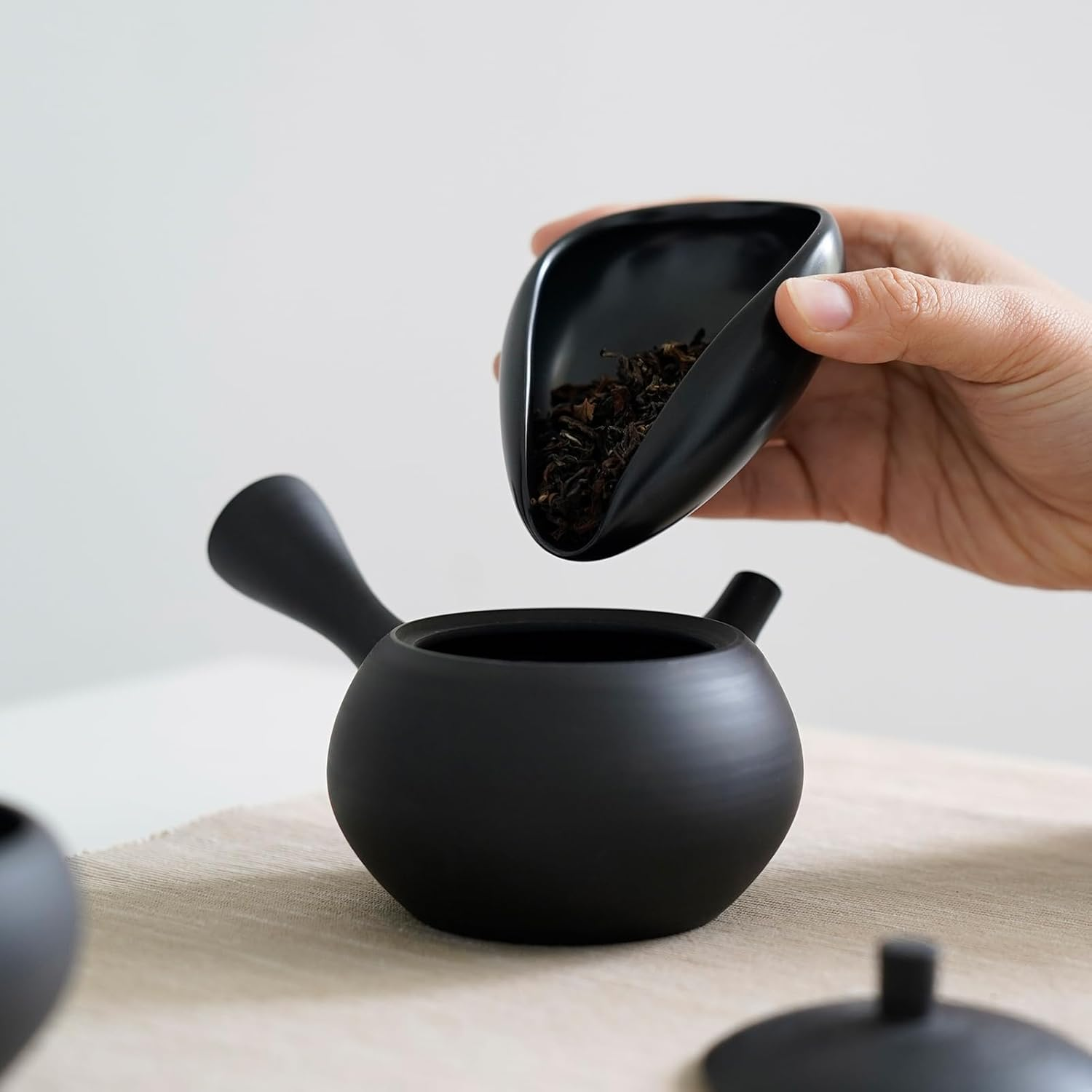 Watchget Ceramic Coffee Dosing Cup & Tea Storage Tray, Single Dose Measuring Container for Coffee Beans & Loose Leaf Tea Dosing Vessel, Black image number 3