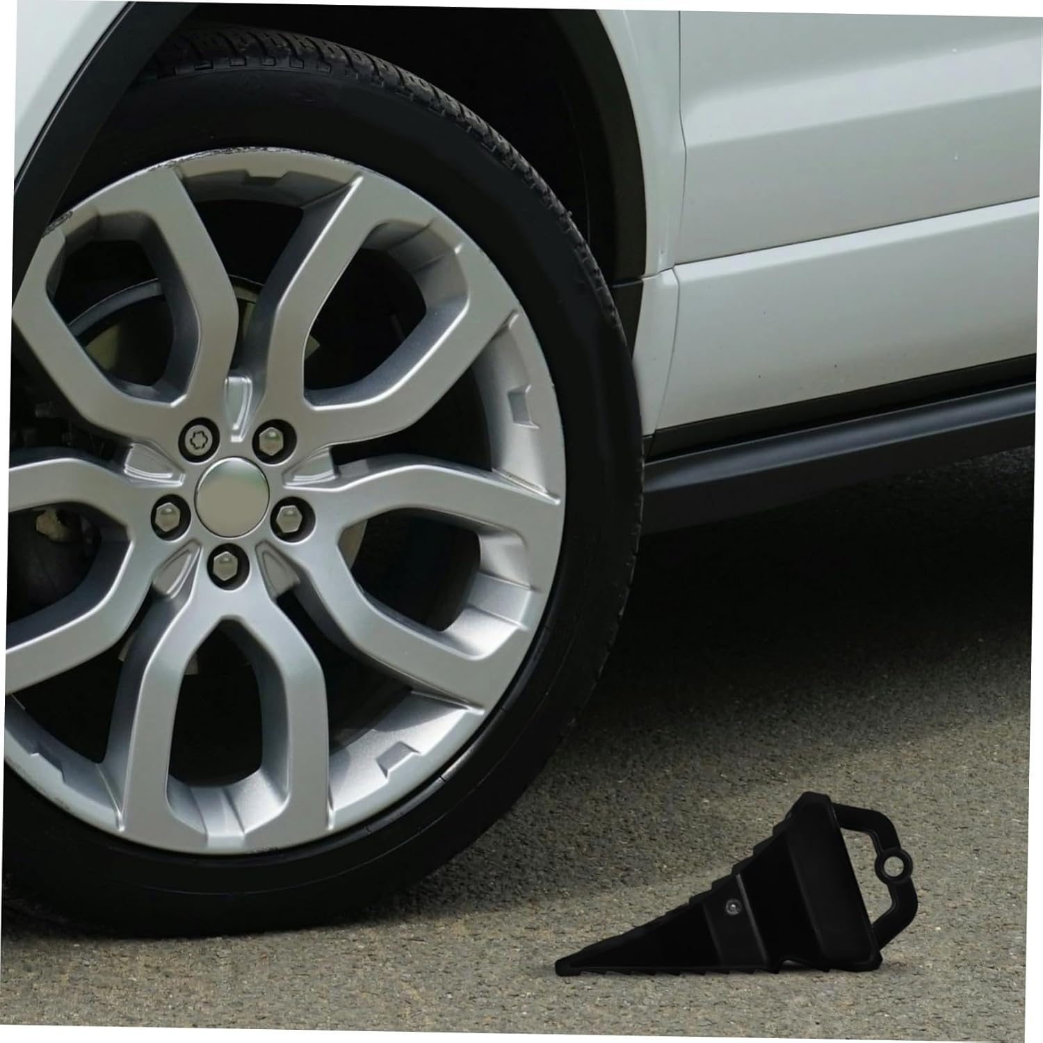 ZUNOXAZ Truck Wheel Chocks Non-Slip Wheel Blocks for Car Trailer Portable Tire Stoppers Handle image number 3