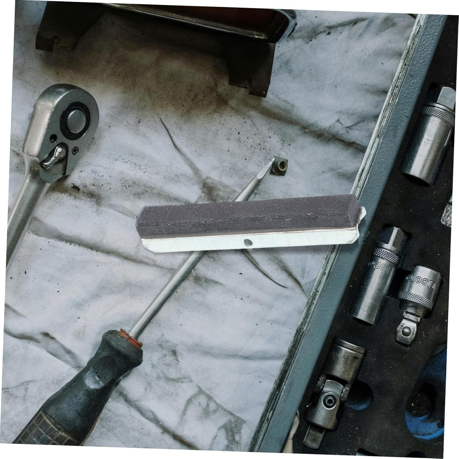 GETAJGHSD 3Pcs Cylinder Stones and Screws for Engine Cylinder Grinding Hand Tools for Car Maintenance and Polishing image number 4