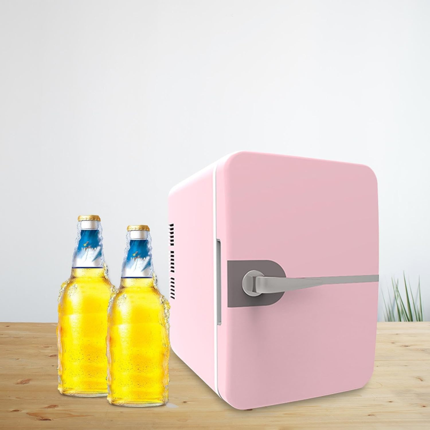 AFXGUSD 6L Mini Fridge Freestanding Beverage Refrigerator Cooler Adjustable Temperature USB Plug for Livingroom Dorm Bedroom Desktop, Pink - Pink image number 6