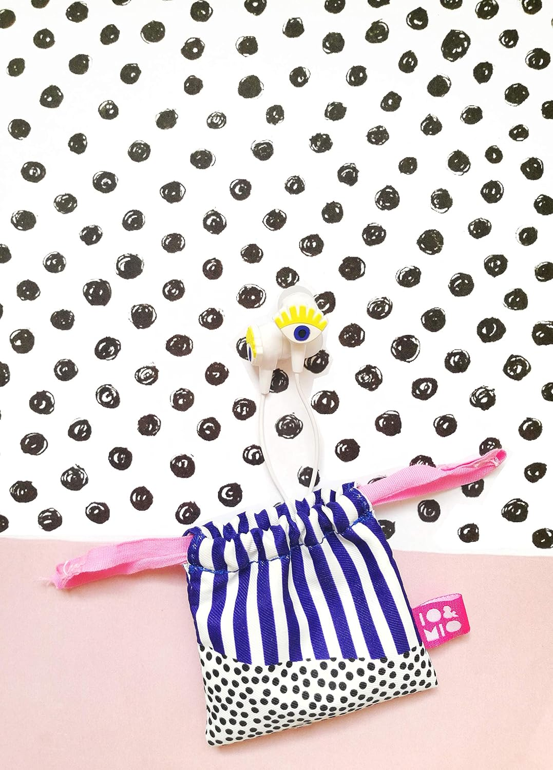 Io & Mio Headphones with Cable &ndash; Eye Shape and Carrying Bag