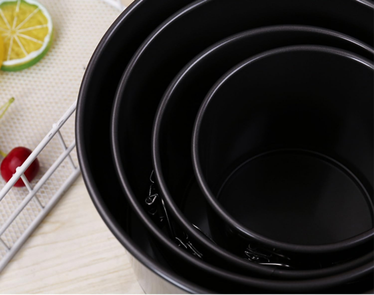 WUWFKUI 4Pcs Cake Moulds Nonstick Springform Pan,With Removable Bottom Tall round Cheesecake Pan Set Size of 10Cm, 12Cm, 14.5Cm, 17Cm image number 5