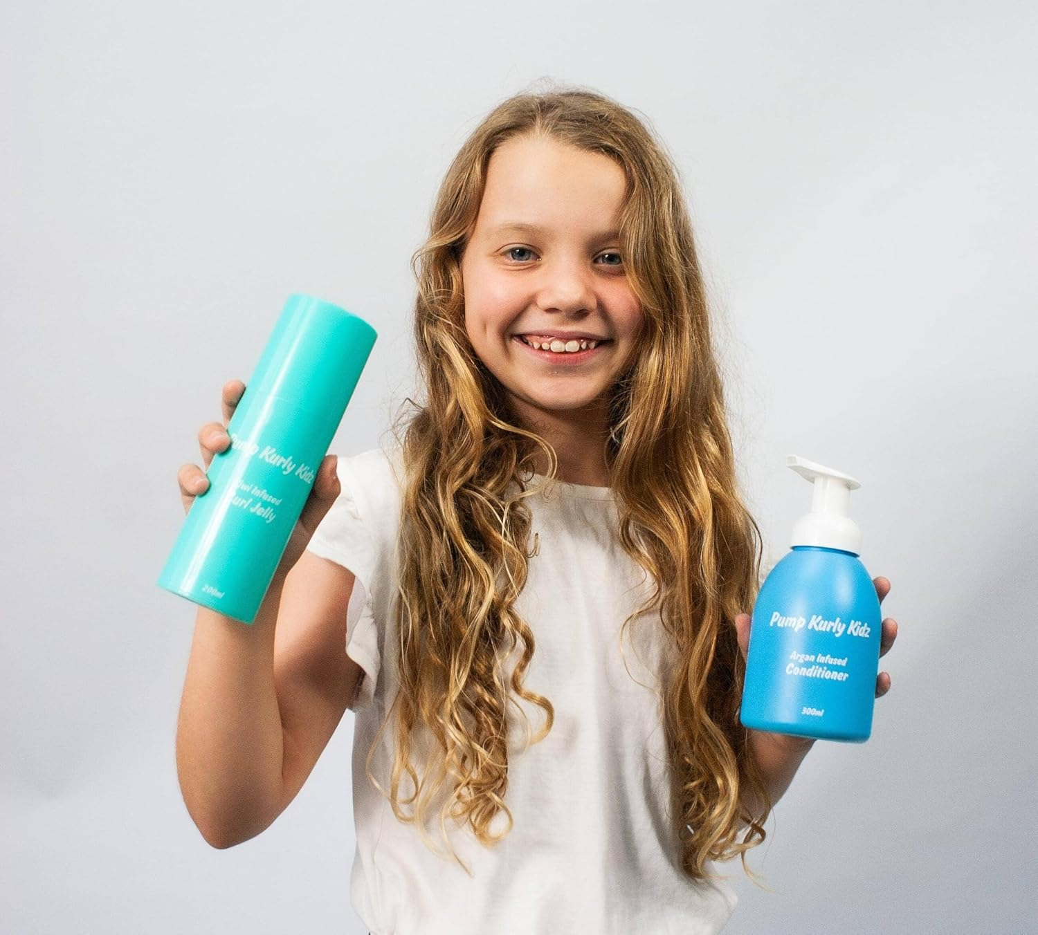 Kiwi Infused Curl Jelly for Curly Kids - Pump Haircare image number 3