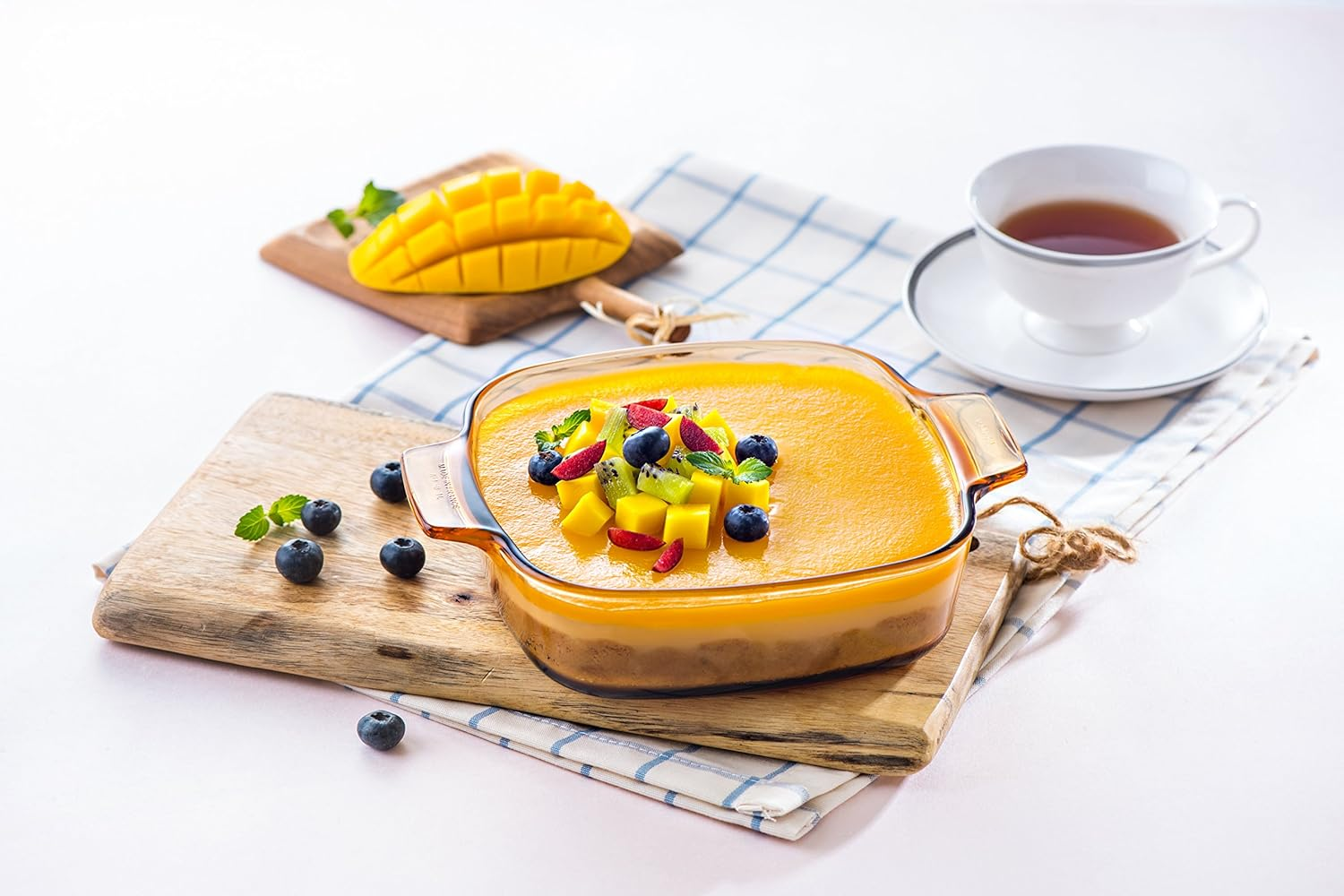 Visions Pyroceram Reverse Square Casserole with Glass Cover, Brown, 22.3 X 17.5 X 7.5 Cm image number 1