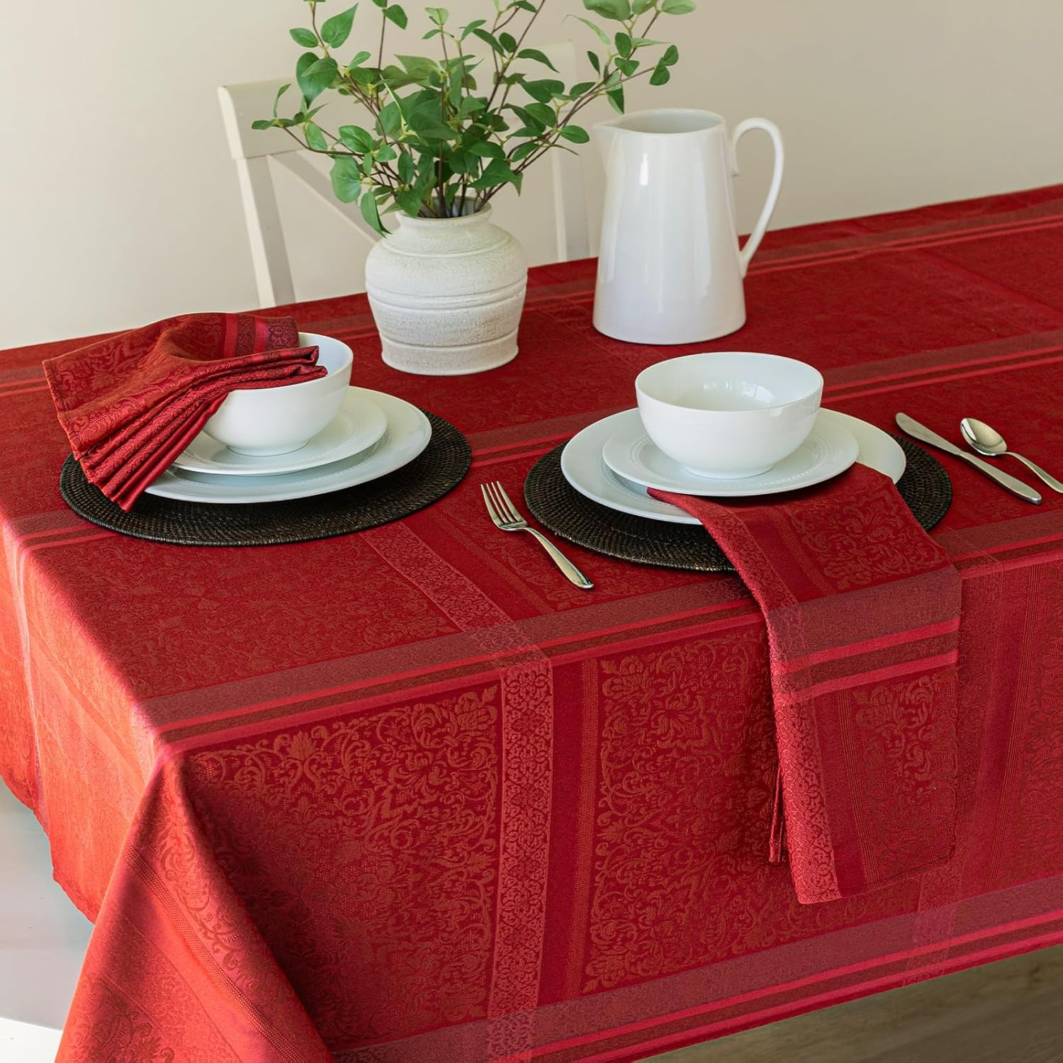 Benson Mills Ravenna Holiday Yarn Dyed Jacquard Fabric Table Cloth, Table Cover, Holiday, Winter and Christmas Tablecloth (60'' X 84'' Rectangular, Ravenna) image number 7