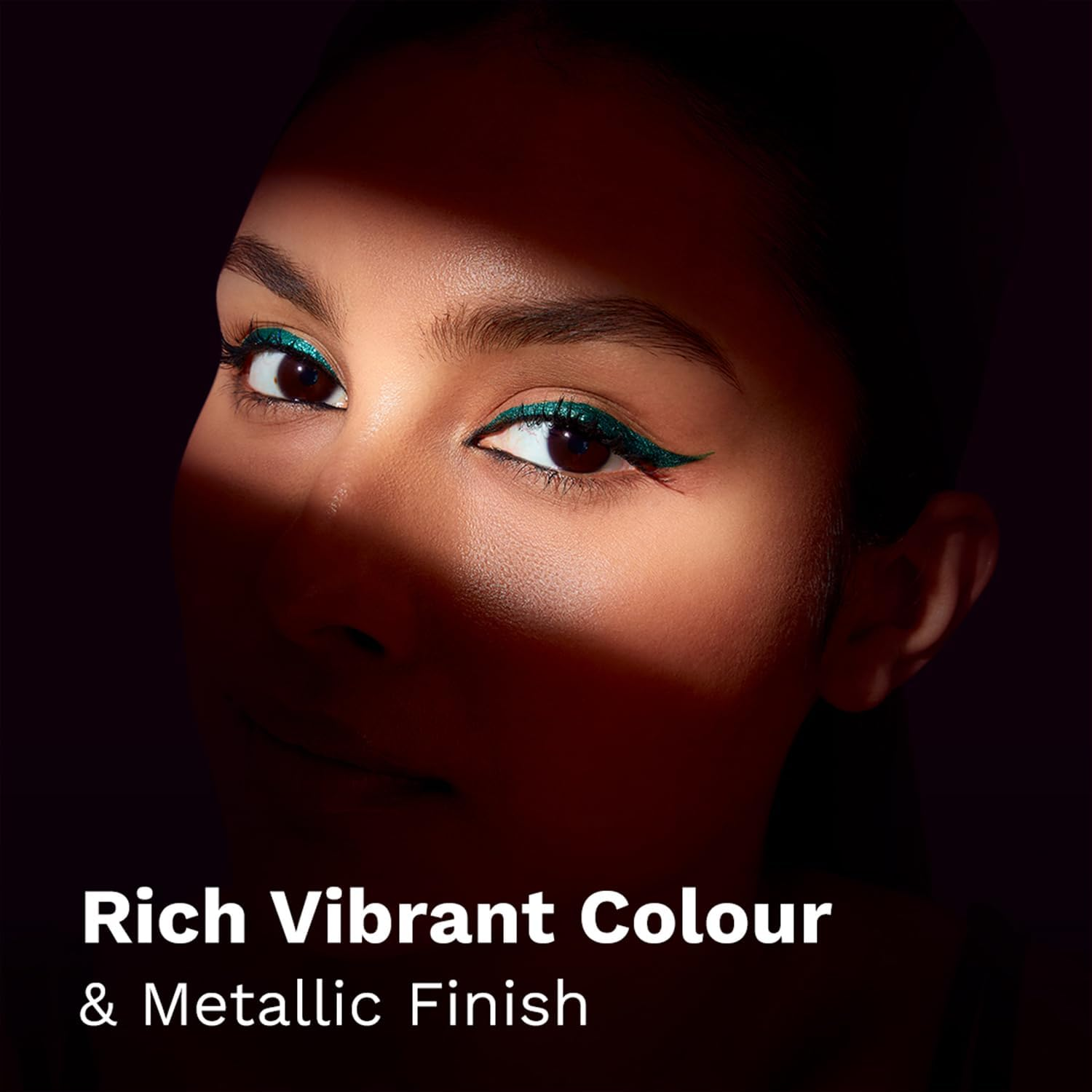 Pilgrim Green Envy Metallic Eyeliner Cream Long Lasting & Smudge Proof Enriched with Argan Oil image number 3