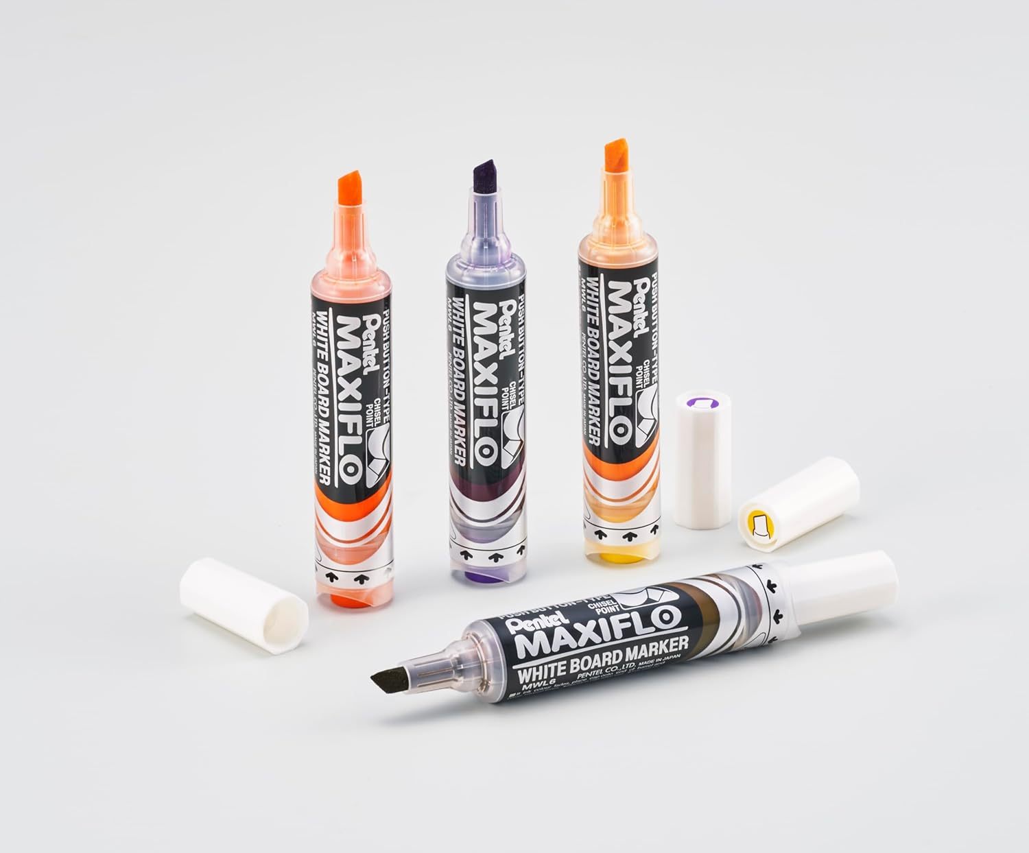 Pentel Maxiflo Whiteboard Marker Chisel Point 3.0~7.0Mm Nib Wallet of 4 Assorted Colours (MWL6-4E) image number 3