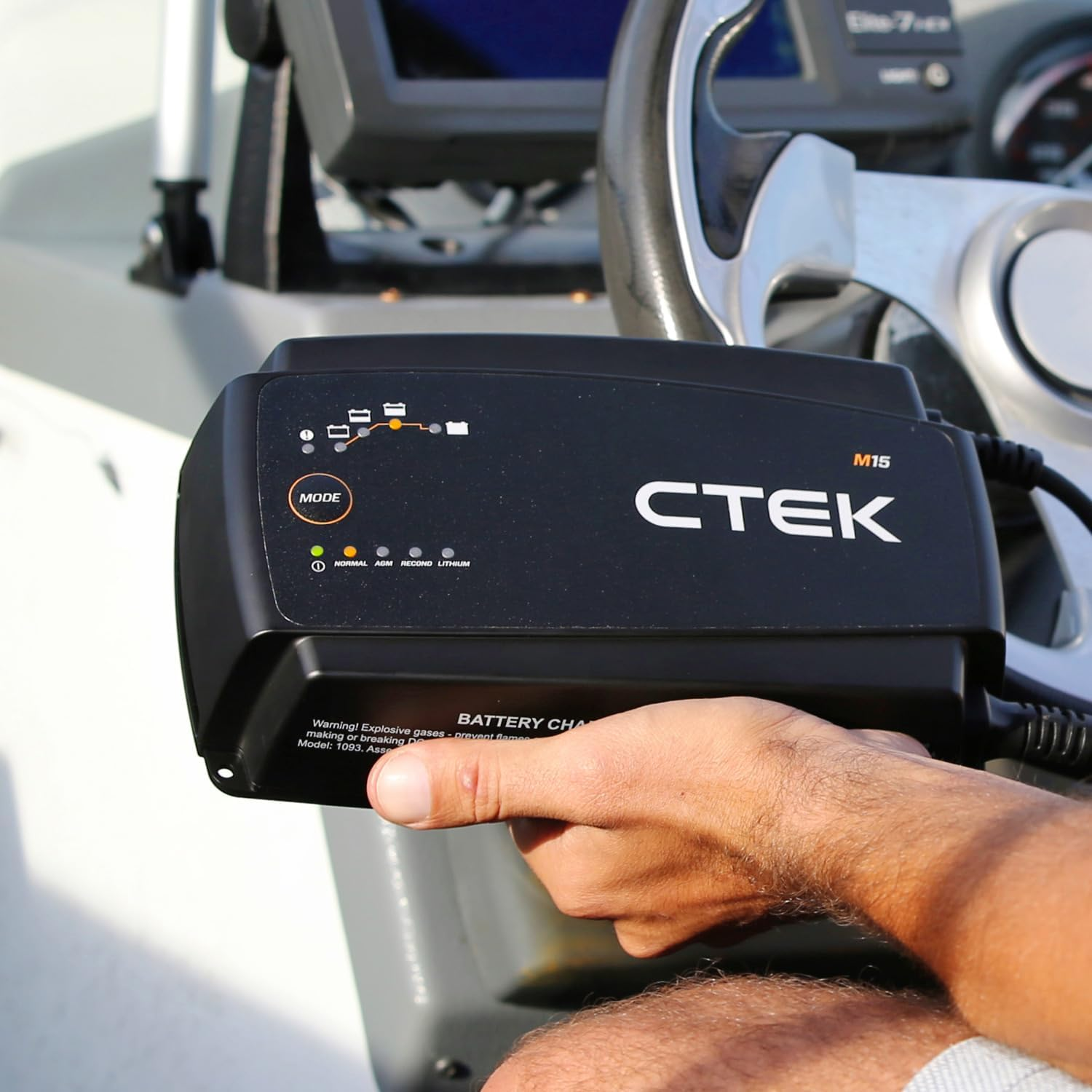 CTEK M15 Marine Charger - 15A Battery Charging for Marine Batteries image number 1