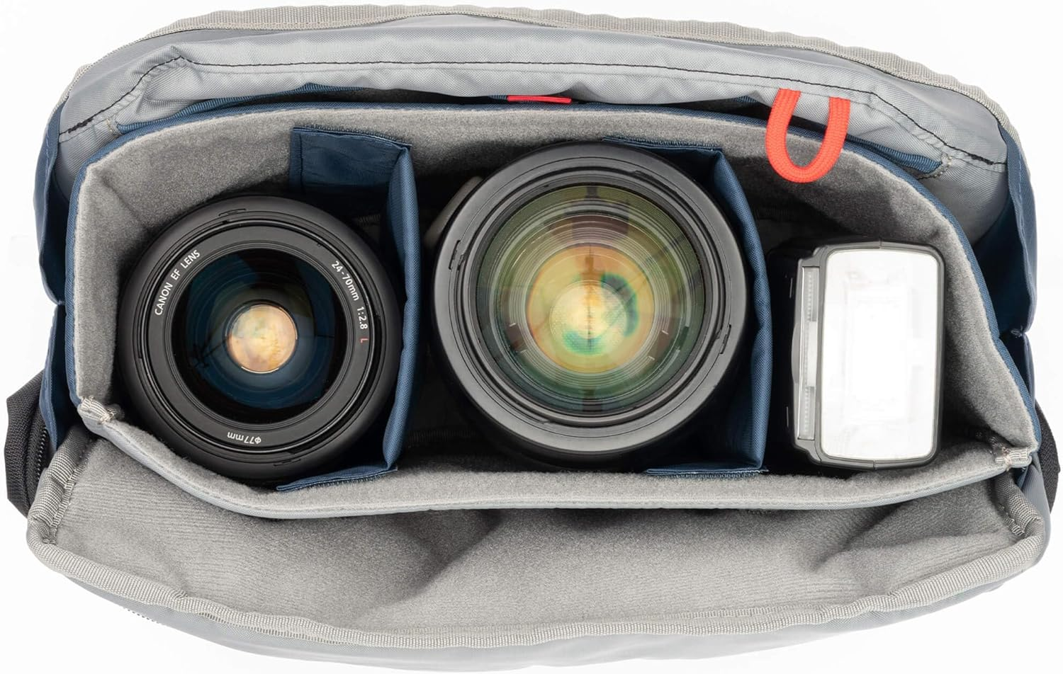 Think Tank Presspass 20 Crossbody Camera Bag image number 3