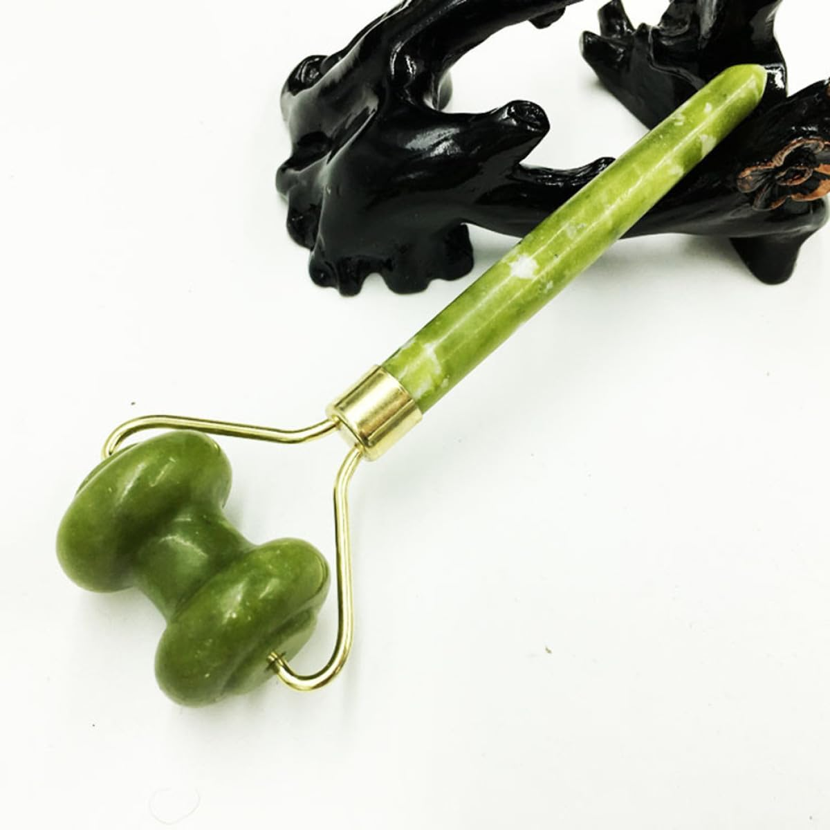 LIFKOME Jade Roller Face Massager and Skin Care Massage Tool, Dual-Head Natural Jade Stone Facial Roller for Face and Neck Massage, Portable Beauty Tool for Facial Lifting and Skin Rejuvenation image number 2